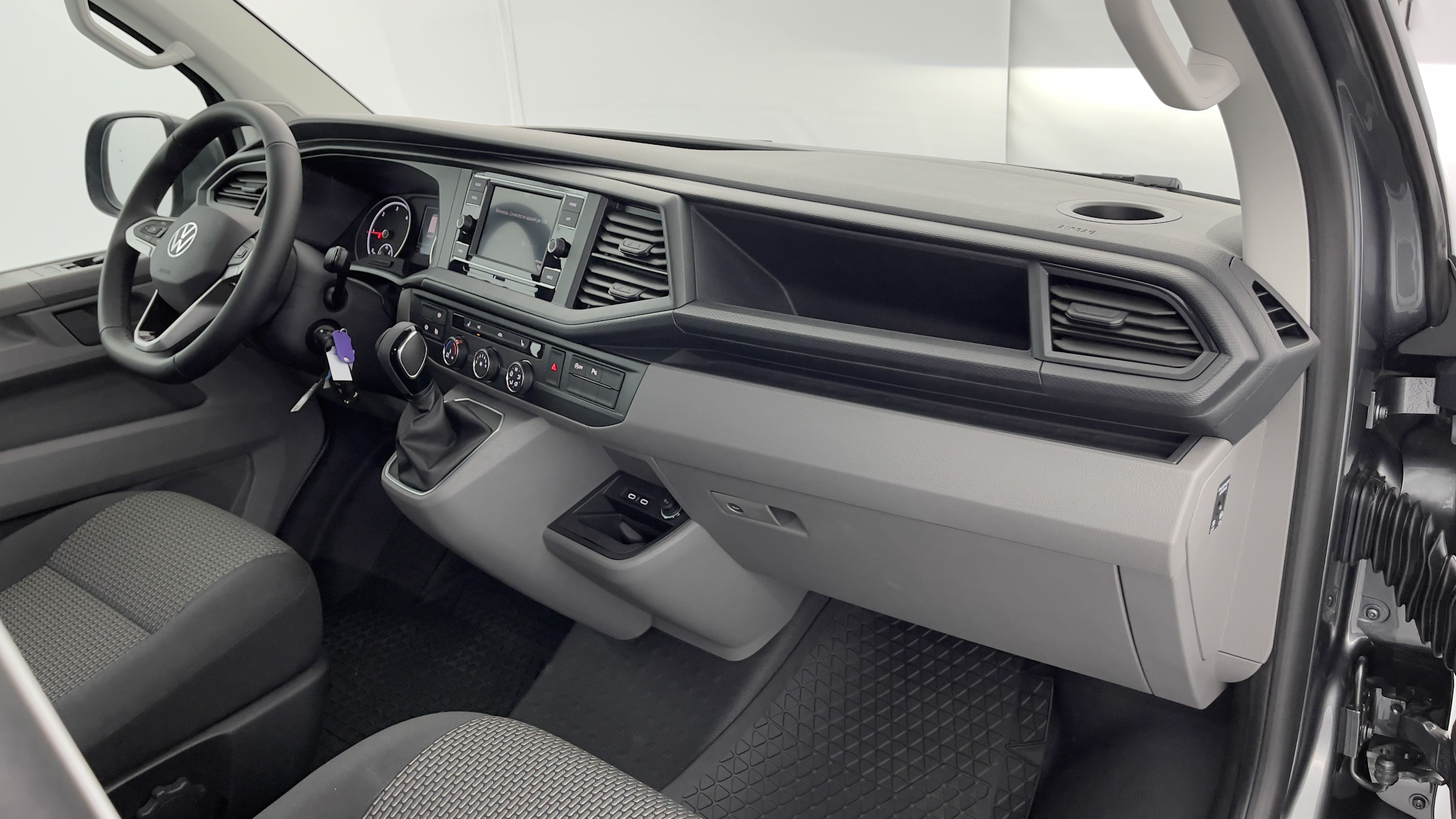 GLI00001085_p53 - VOLKSWAGEN - TRANSPORTER - 2024 - photo 8