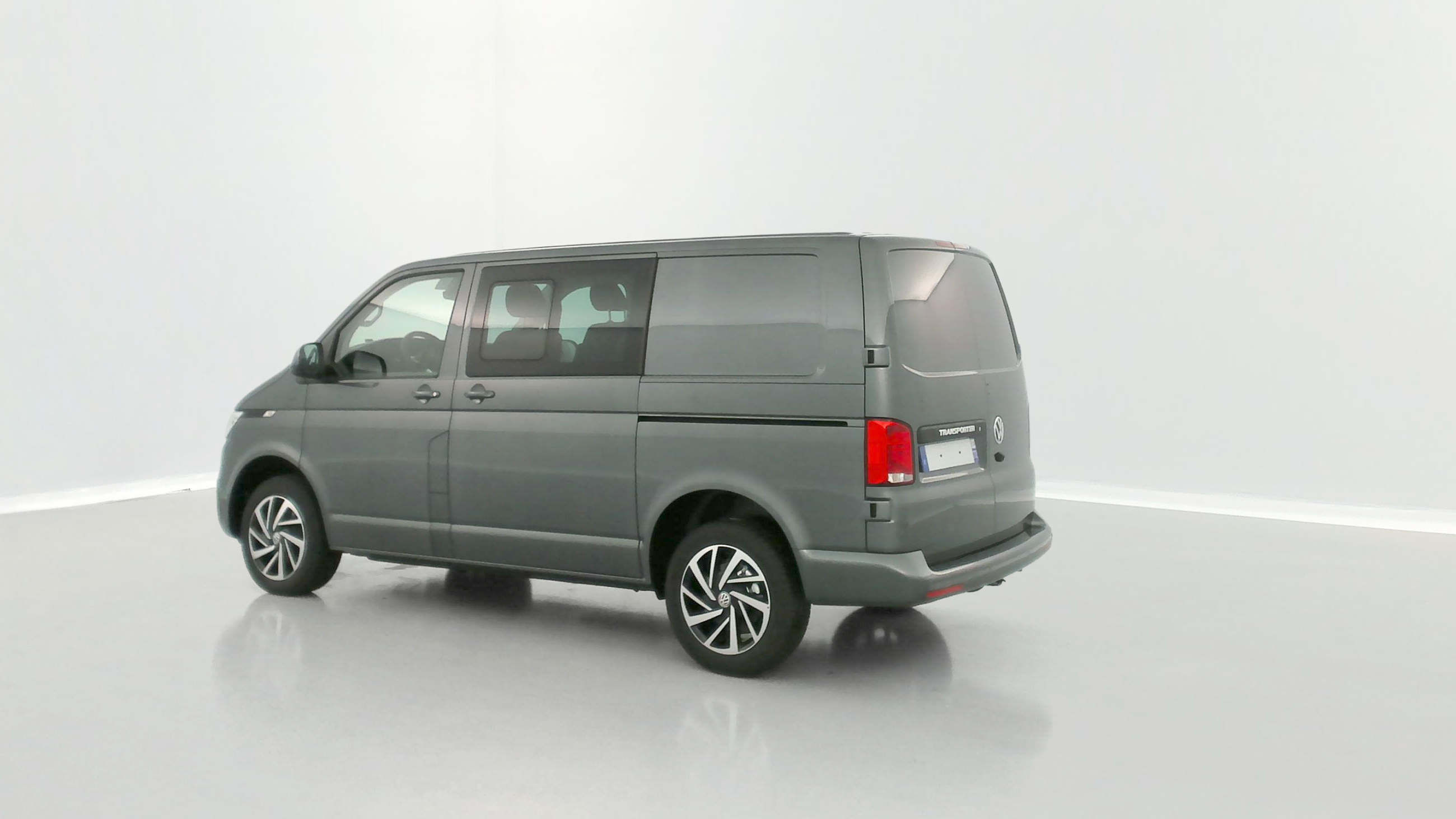 GLI00001085_p53 - VOLKSWAGEN - TRANSPORTER - 2024 - photo 24