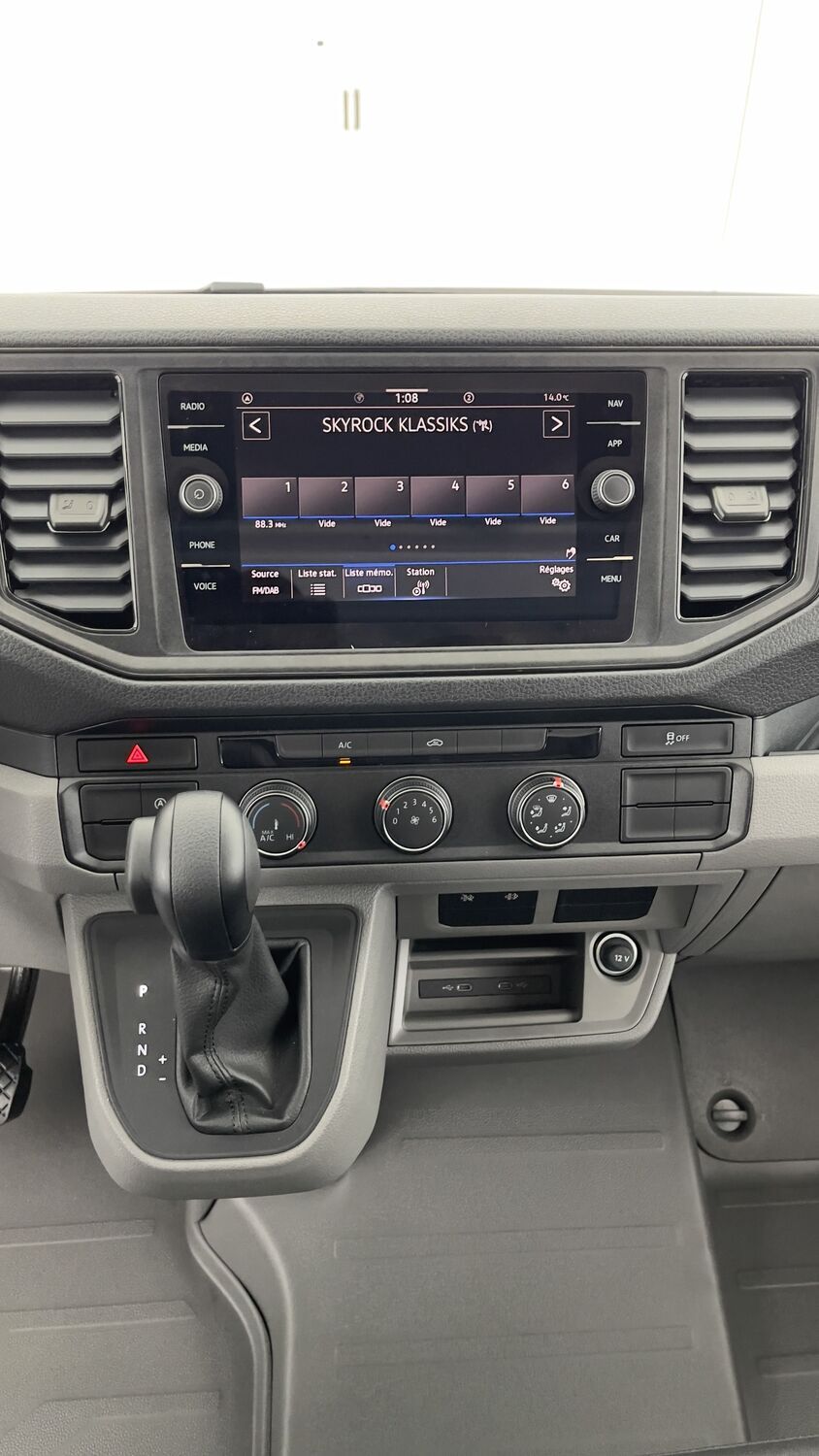 GLI00274411_p53 - VOLKSWAGEN - CRAFTER - 2024 - photo 11