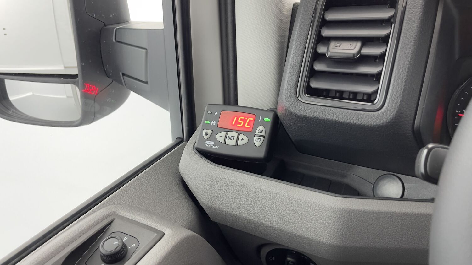 GLI00274411_p53 - VOLKSWAGEN - CRAFTER - 2024 - photo 12