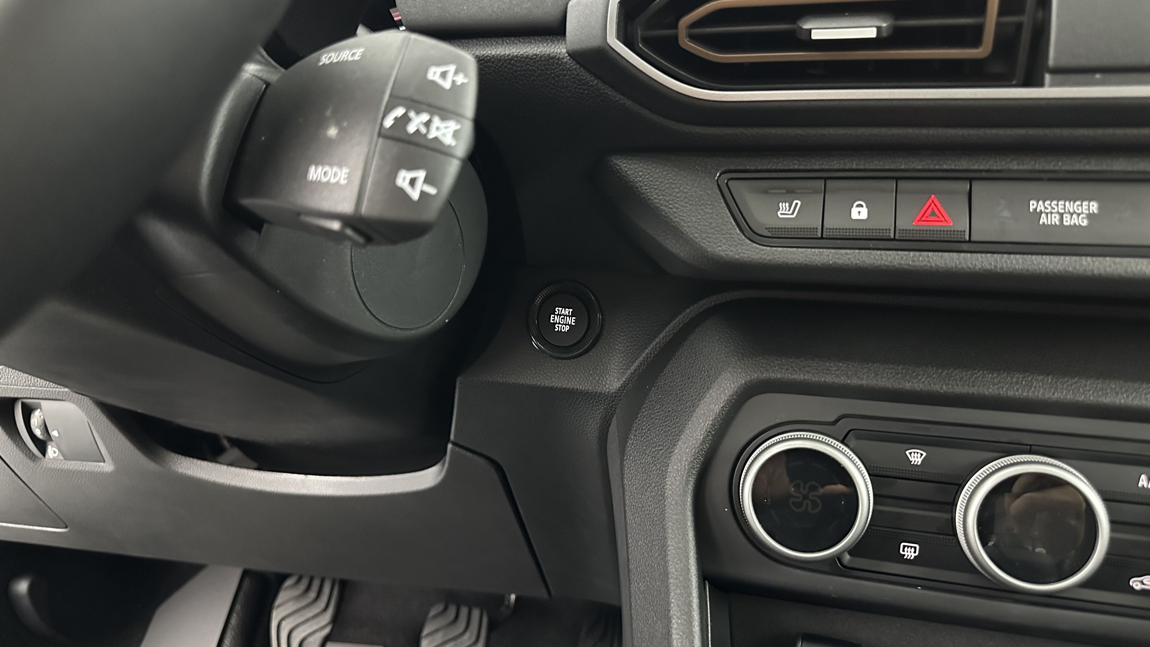 GLI00005868_p53 - DACIA - JOGGER - 2025 - photo 21