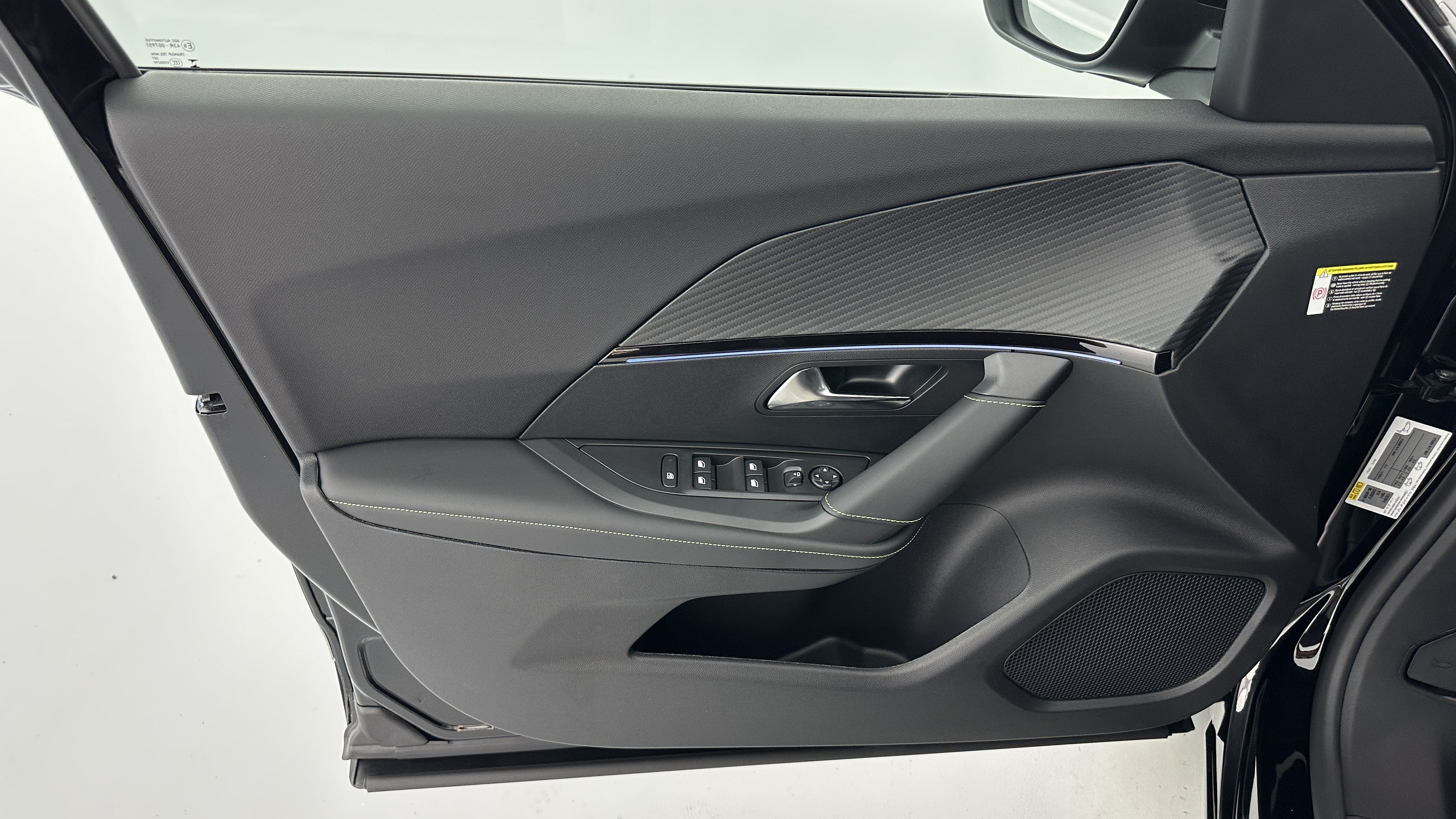 GLI00003077_p53 - PEUGEOT - 2008 - 2025 - photo 13