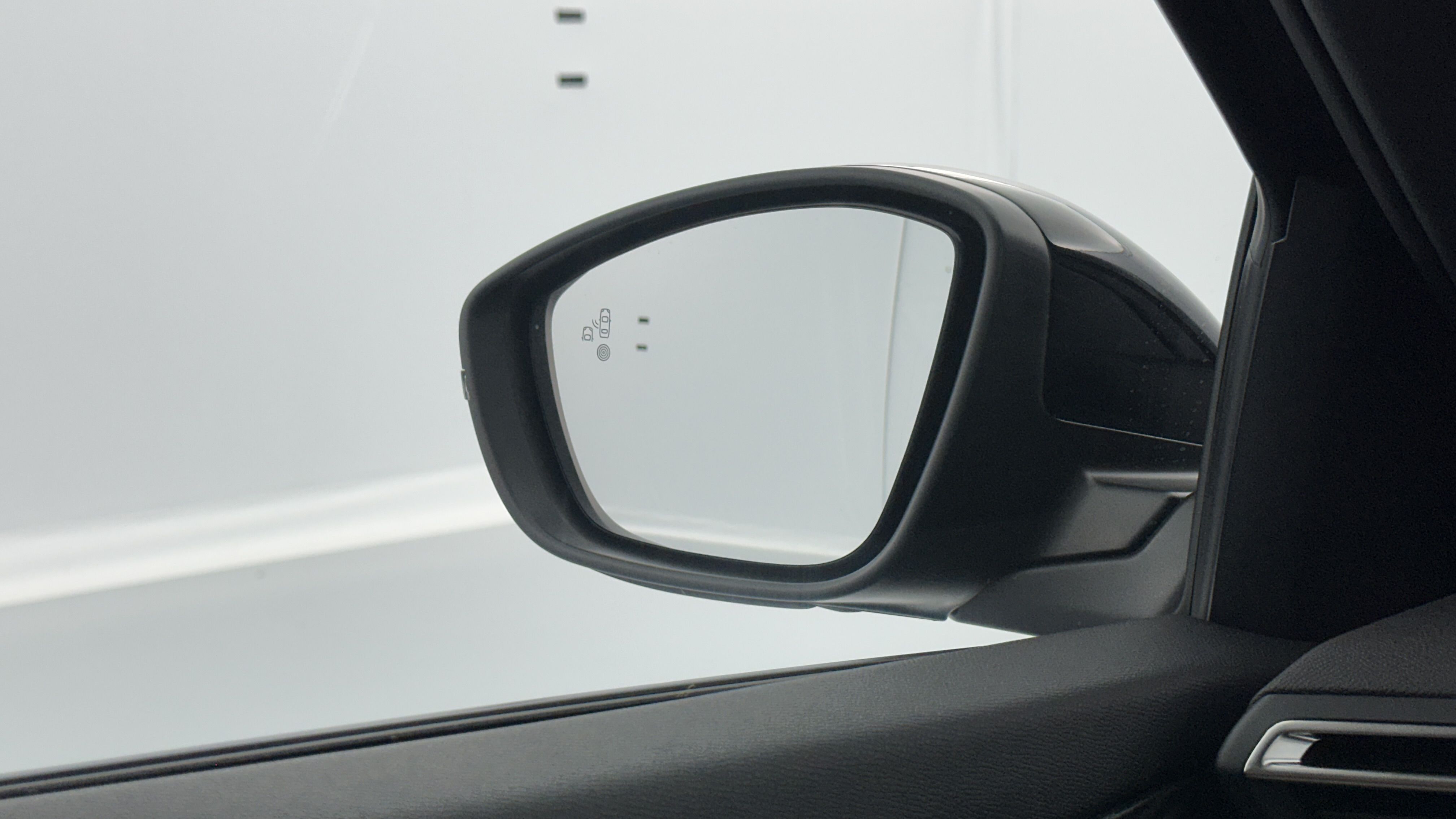 GLI00003077_p53 - PEUGEOT - 2008 - 2025 - photo 24