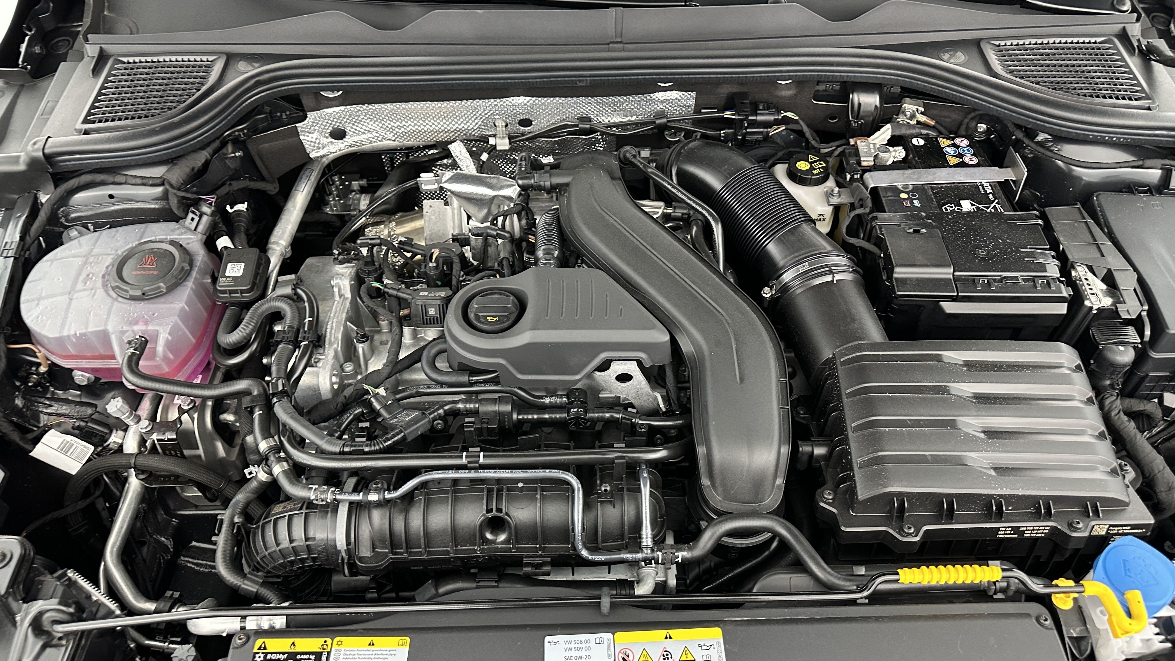 GLI00001761_p53 - VOLKSWAGEN - GOLF - 2025 - photo 11