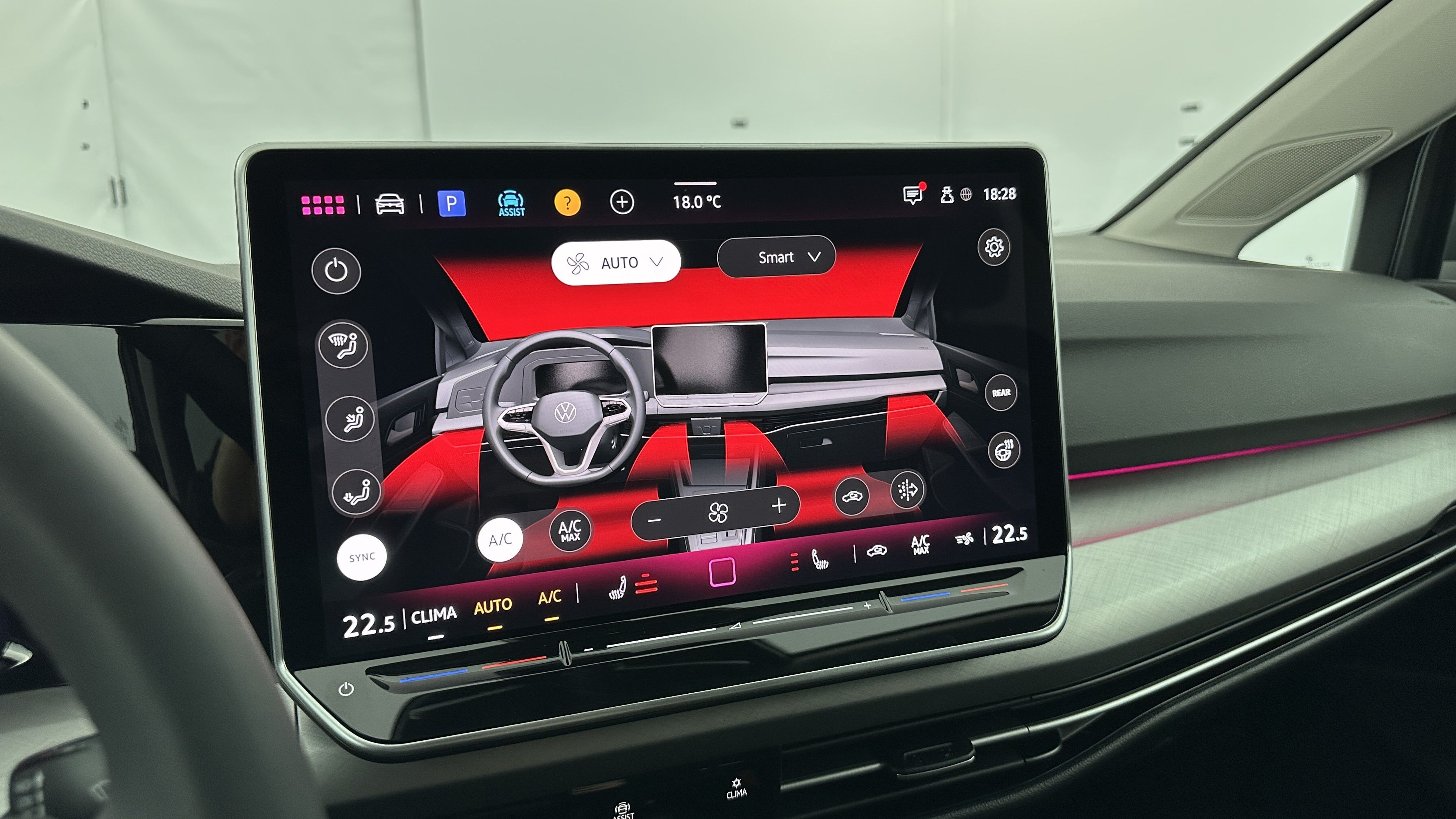 GLI00001762_p53 - VOLKSWAGEN - GOLF - 2025 - photo 21