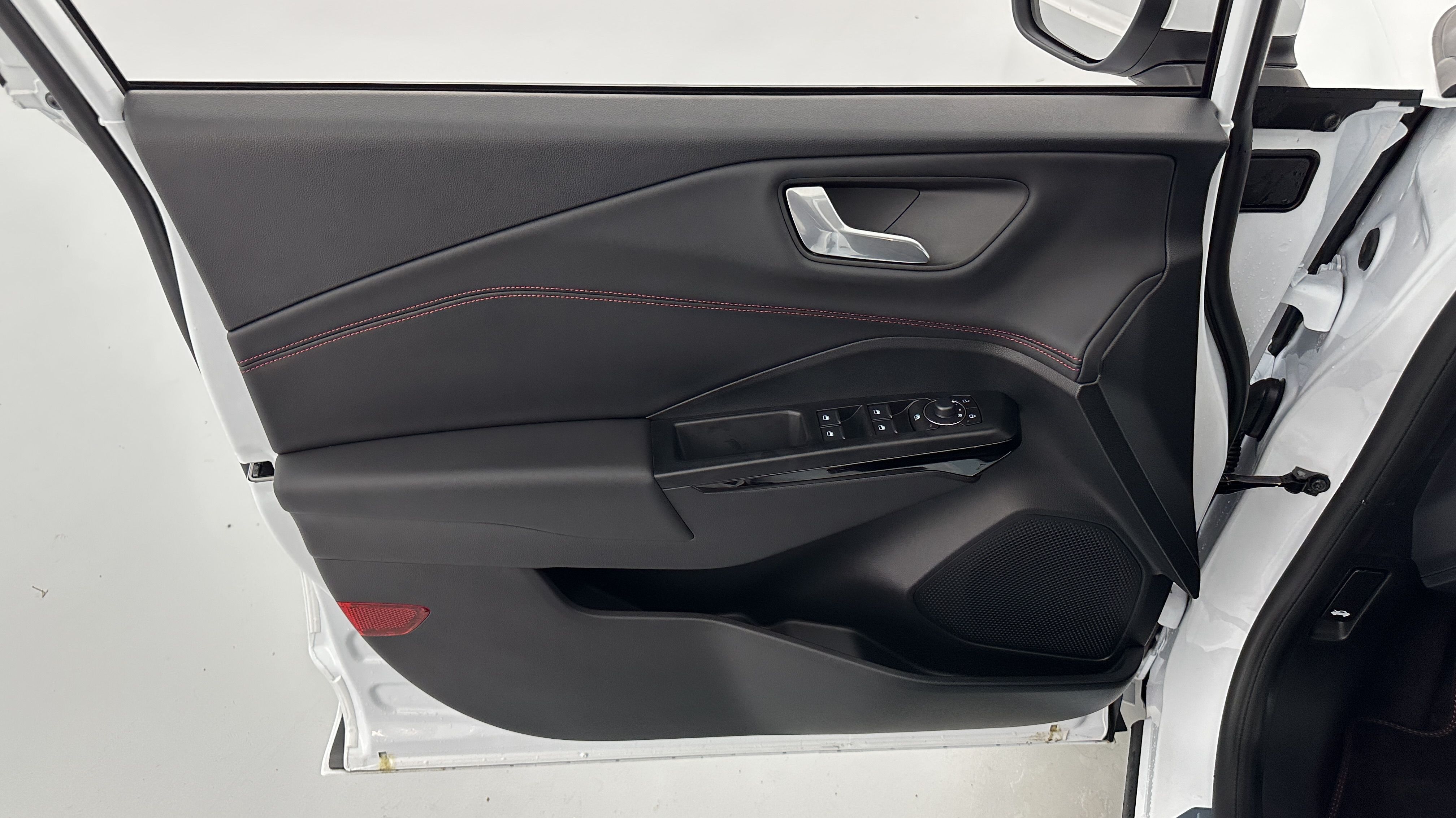 GLI00009889_p53 - FORD - PUMA - 2025 - photo 12