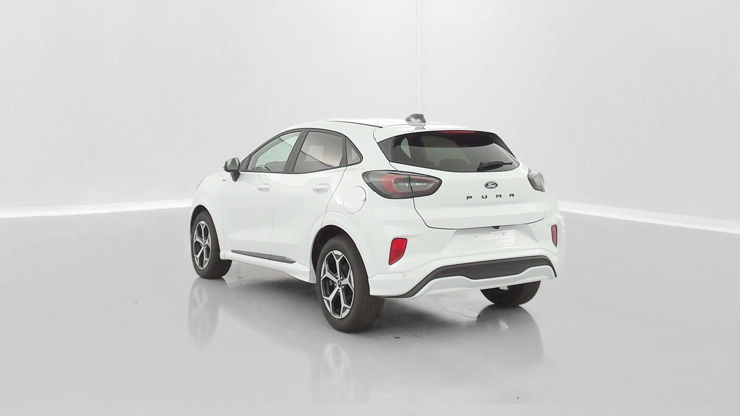 GLI00009886_p53 - FORD - PUMA - 2025 - photo 5