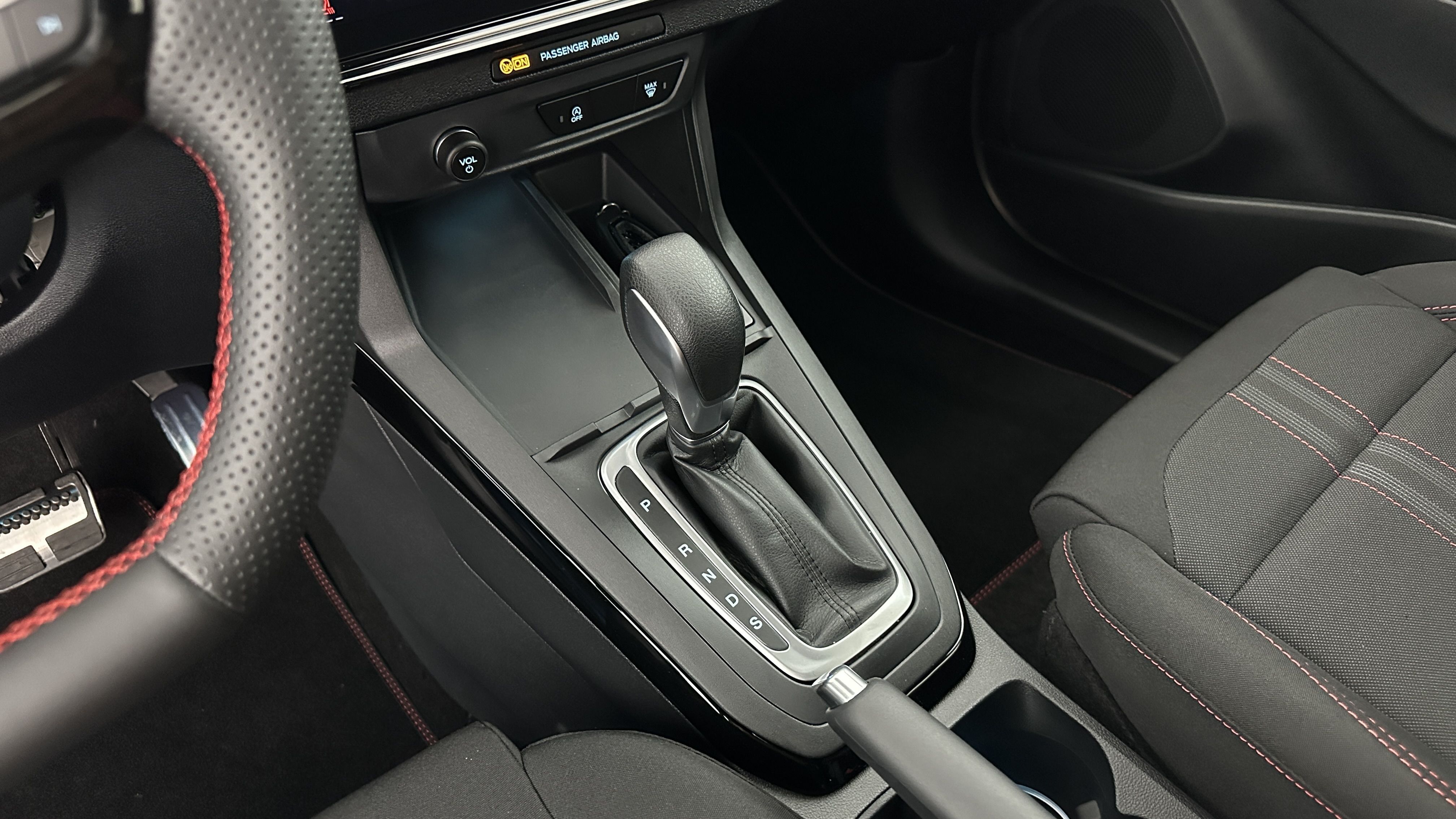 GLI00009883_p53 - FORD - PUMA - 2025 - photo 17