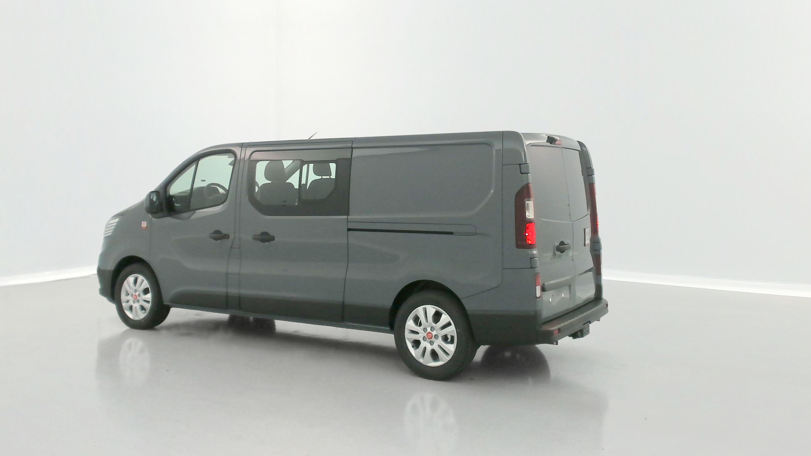 GLI00007188_p53 - RENAULT TRUCKS - TRAFIC CA - 2025 - photo 24