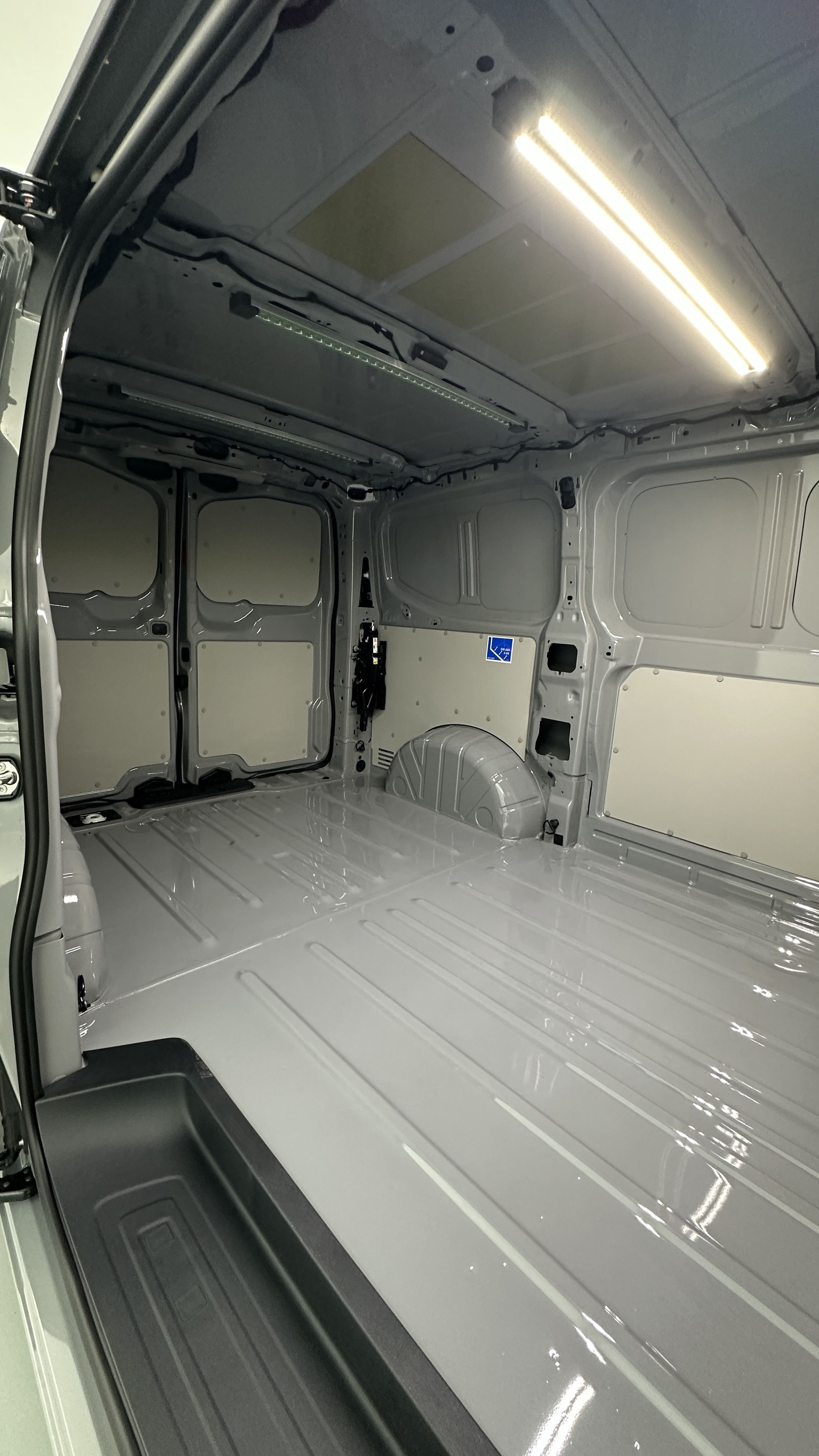 GLI00008065_p53 - VOLKSWAGEN - TRANSPORTER - 2025 - photo 8