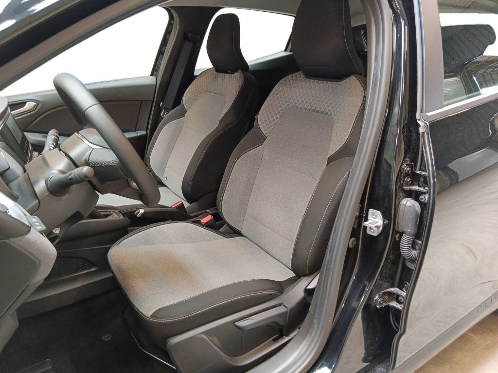 72456_p51 - RENAULT - CLIO - 2025 - photo 10