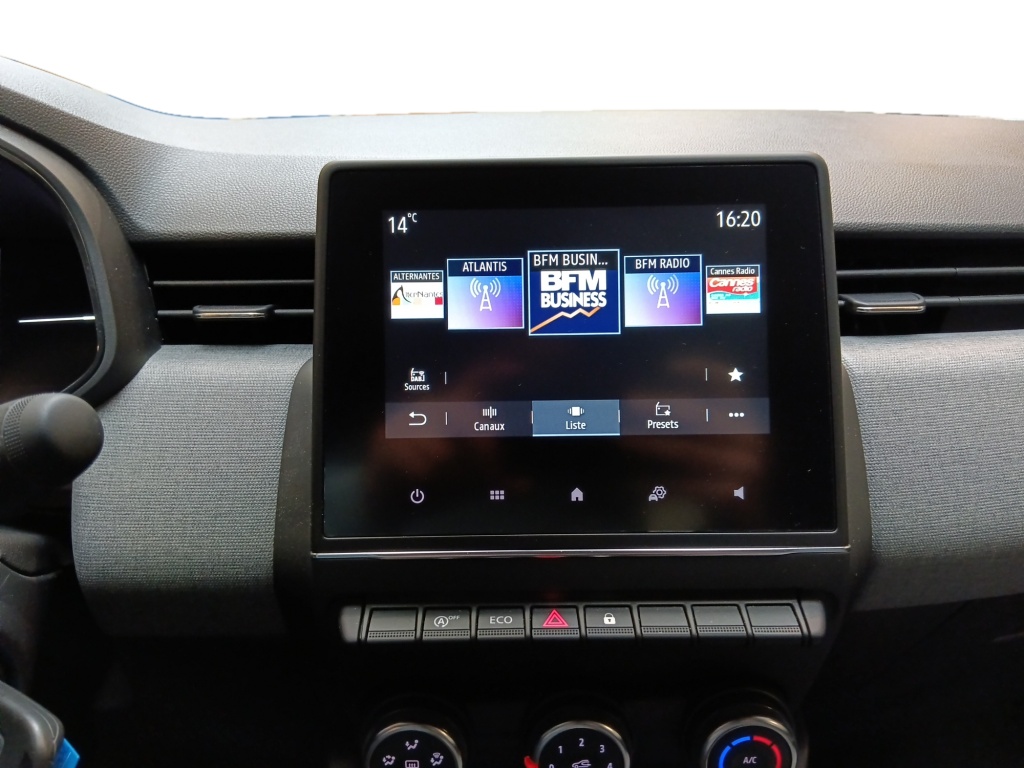 72456_p51 - RENAULT - CLIO - 2025 - photo 17