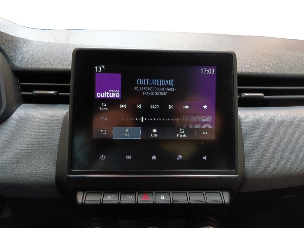 72460_p51 - RENAULT - CLIO - 2025 - photo 17