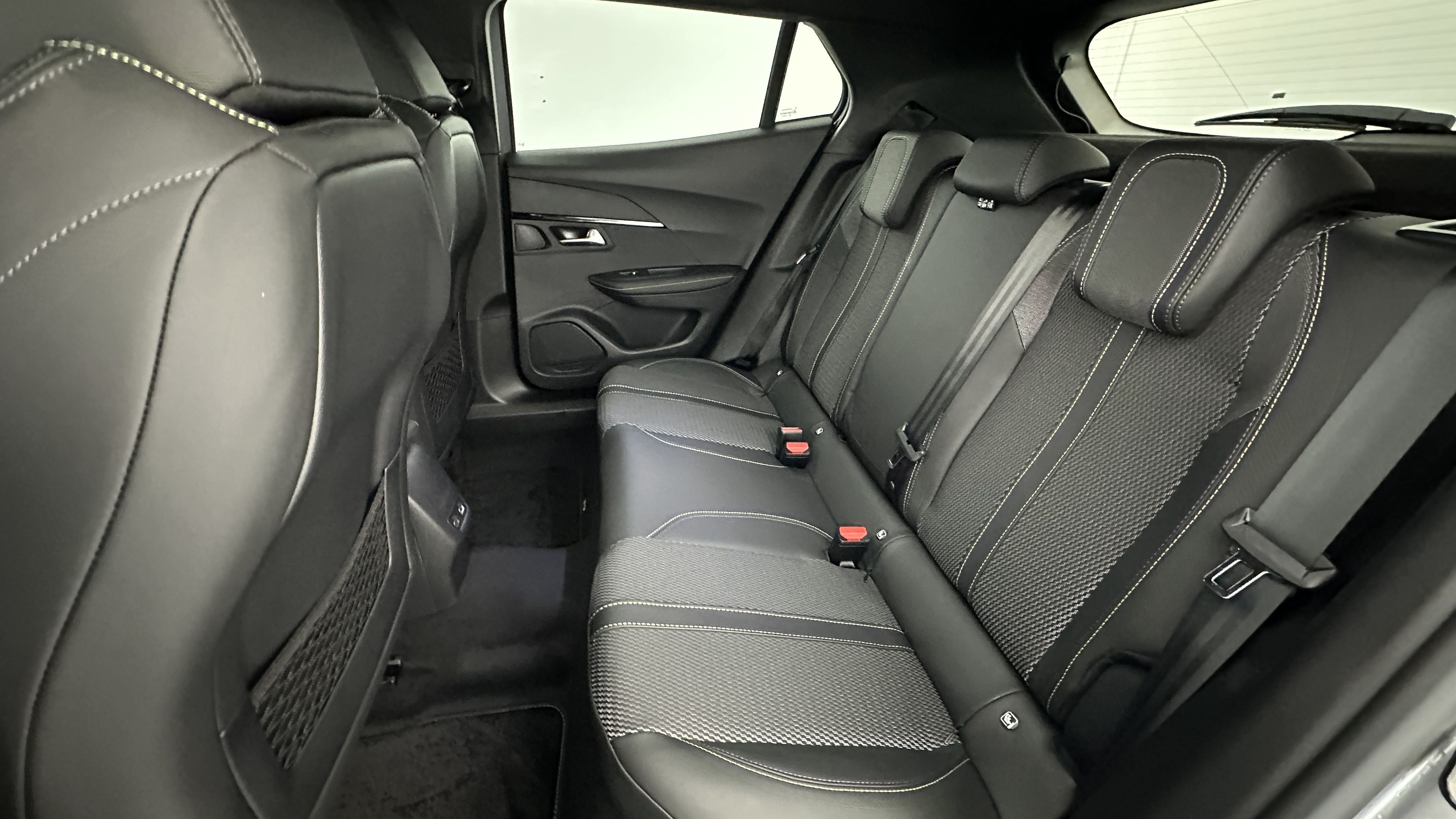 GLI00010406_p53 - PEUGEOT - 2008 - 2025 - photo 9