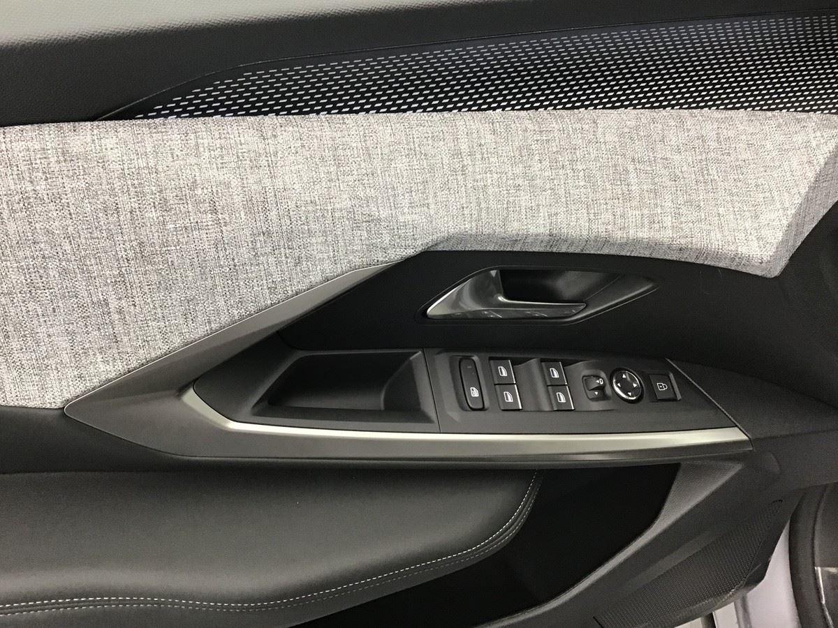 368670_p2 - PEUGEOT - 3008 - 2026 - photo 9