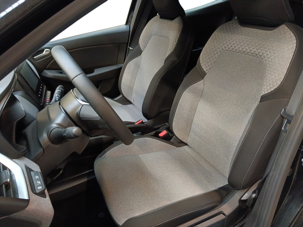 72459_p51 - RENAULT - CLIO - 2025 - photo 10