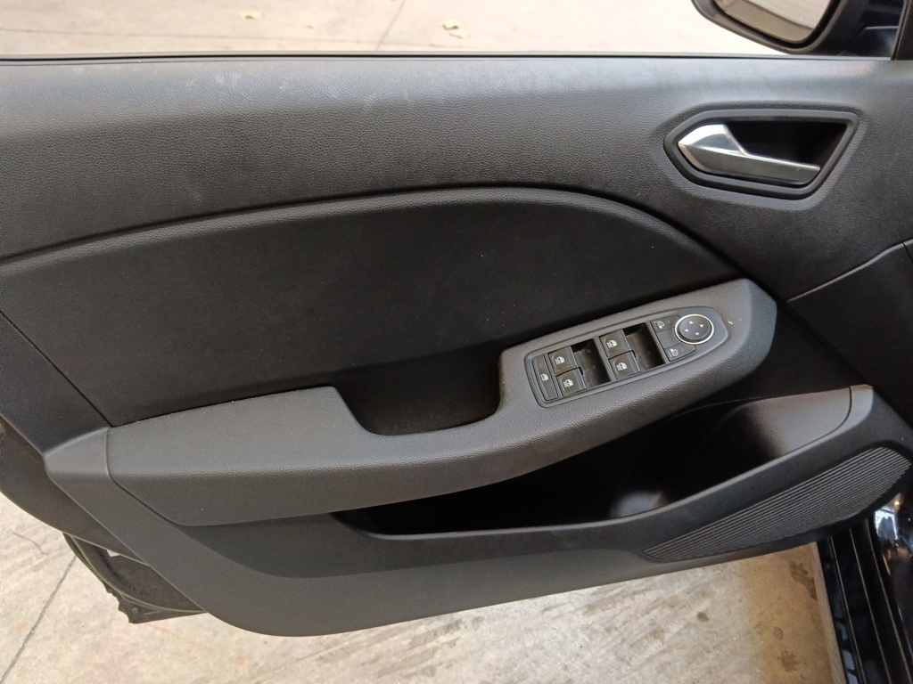 72459_p51 - RENAULT - CLIO - 2025 - photo 11