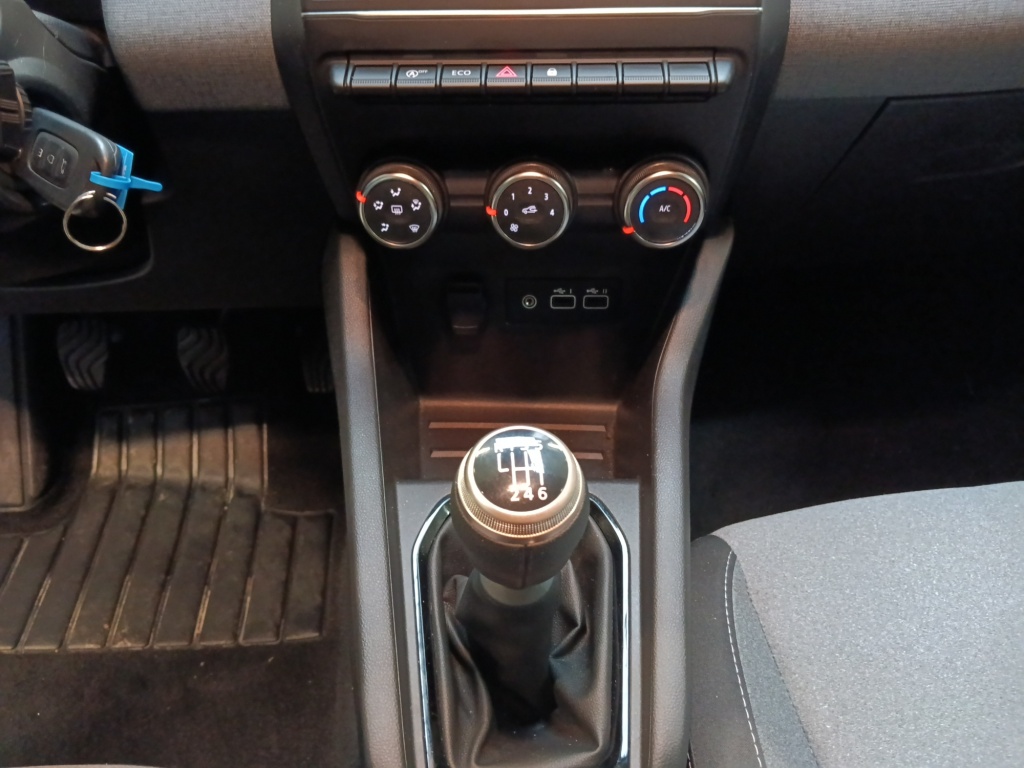 72459_p51 - RENAULT - CLIO - 2025 - photo 15