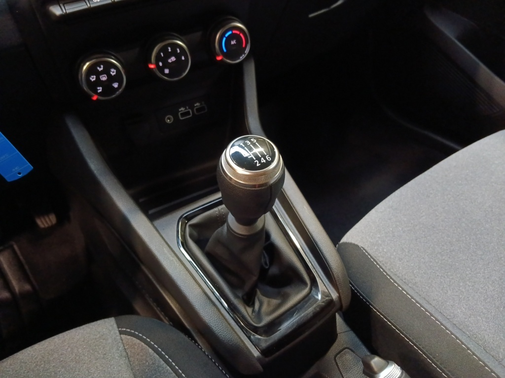 72489_p51 - RENAULT - CLIO - 2025 - photo 15