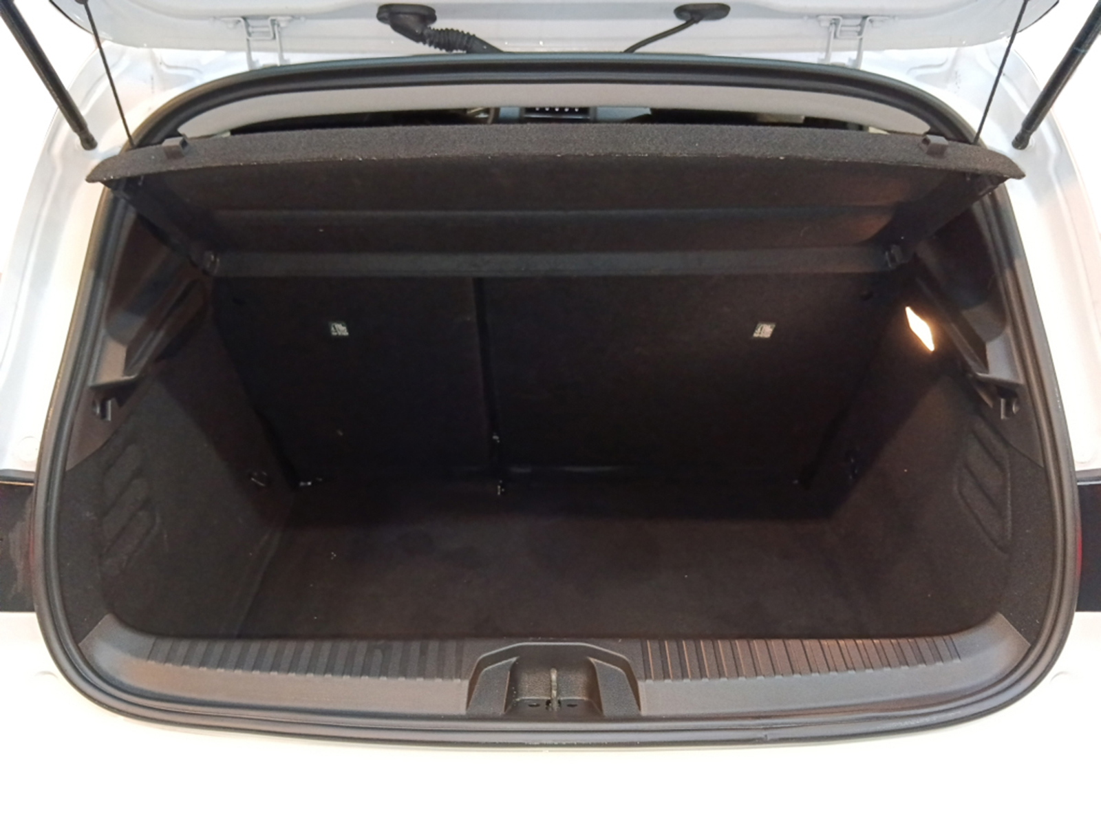 72489_p51 - RENAULT - CLIO - 2025 - photo 19