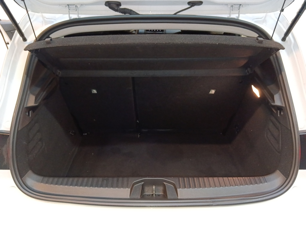 72489_p51 - RENAULT - CLIO - 2025 - photo 6