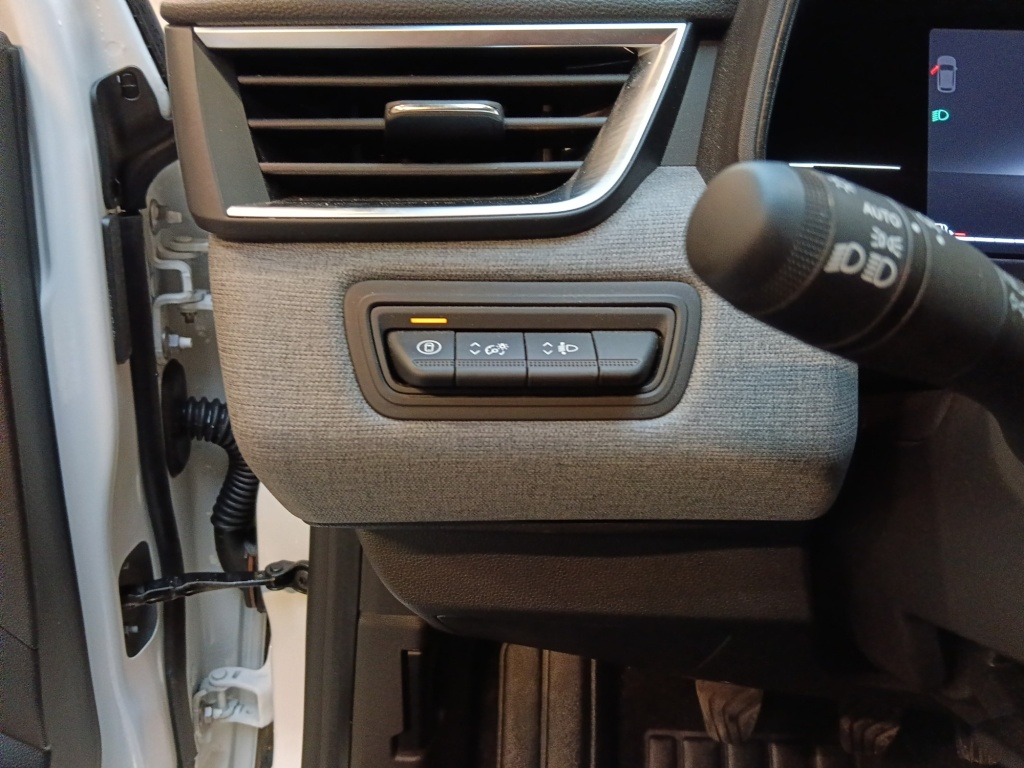 72489_p51 - RENAULT - CLIO - 2025 - photo 8