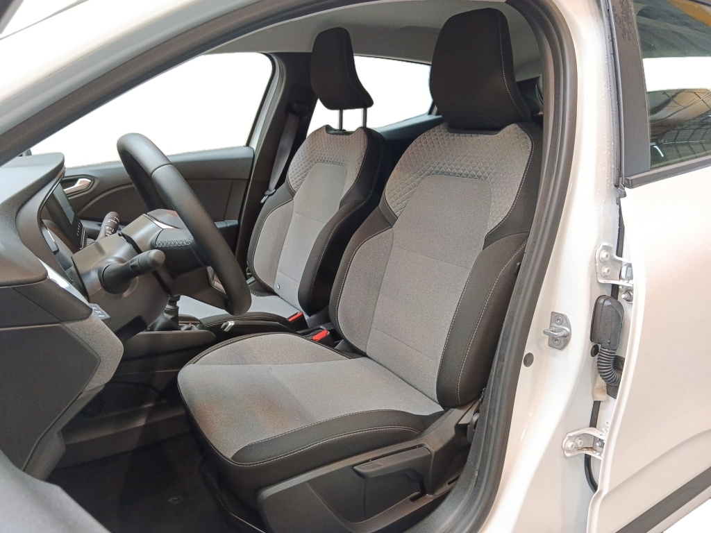 72549_p51 - RENAULT - CLIO - 2025 - photo 10