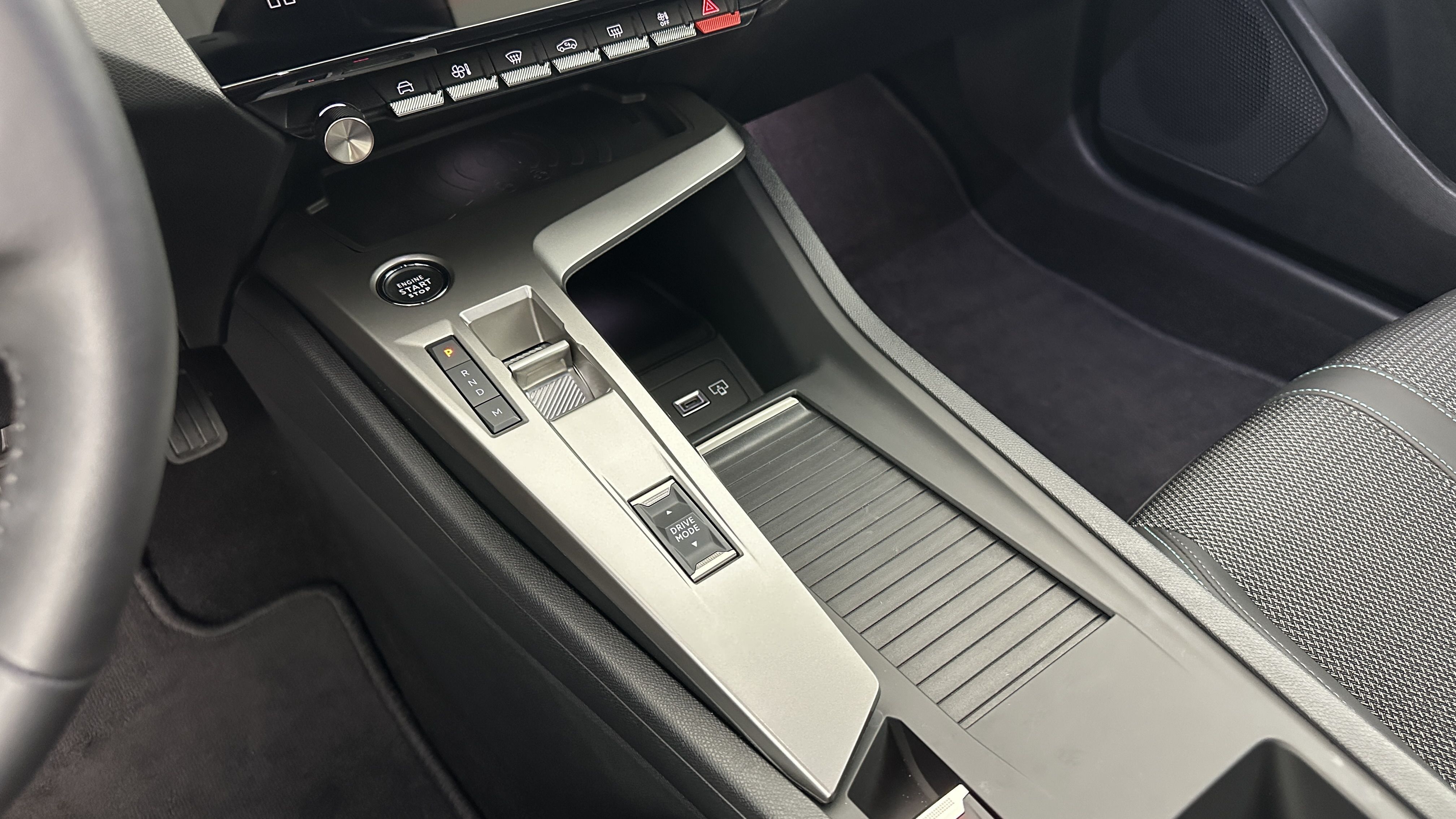 GLI00011399_p53 - PEUGEOT - 308 - 2025 - photo 16