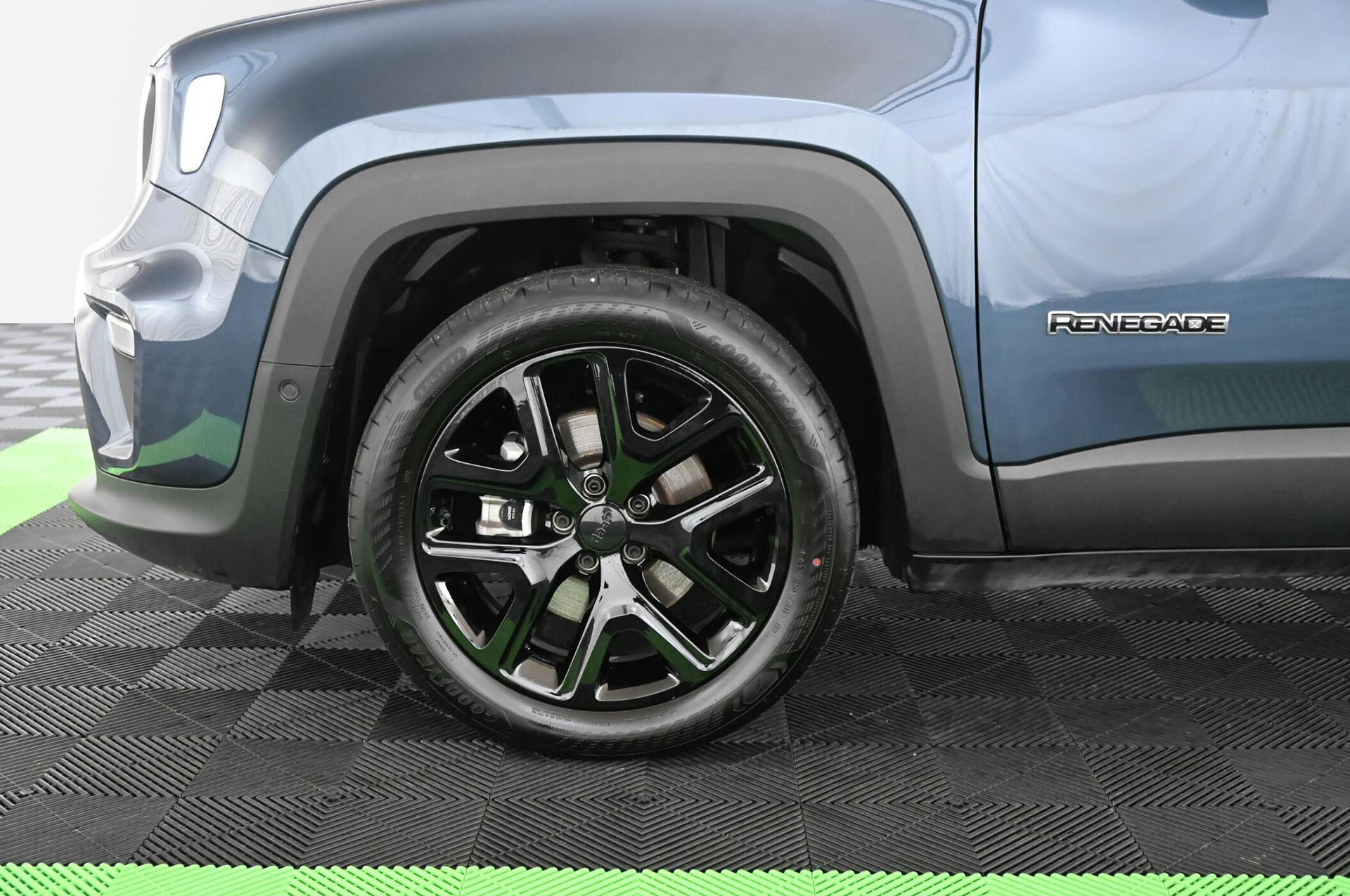 19310_p35 - JEEP - RENEGADE - 2025 - photo 9