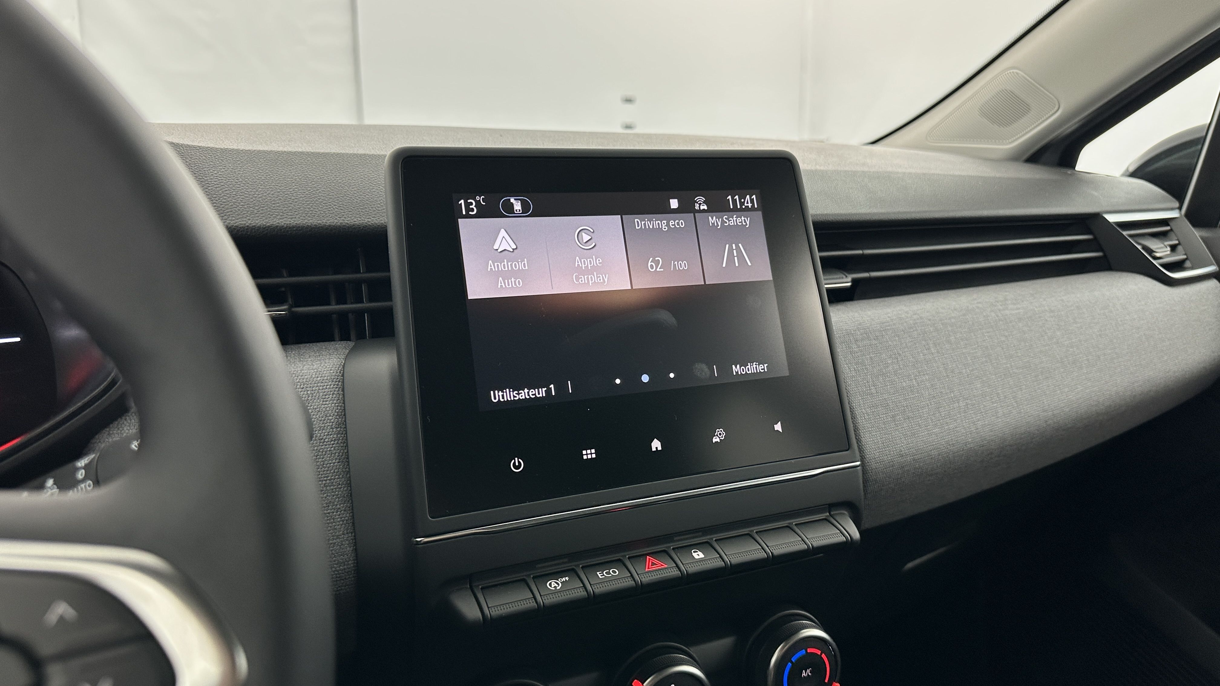 GLI00010437_p53 - RENAULT - CLIO - 2025 - photo 19