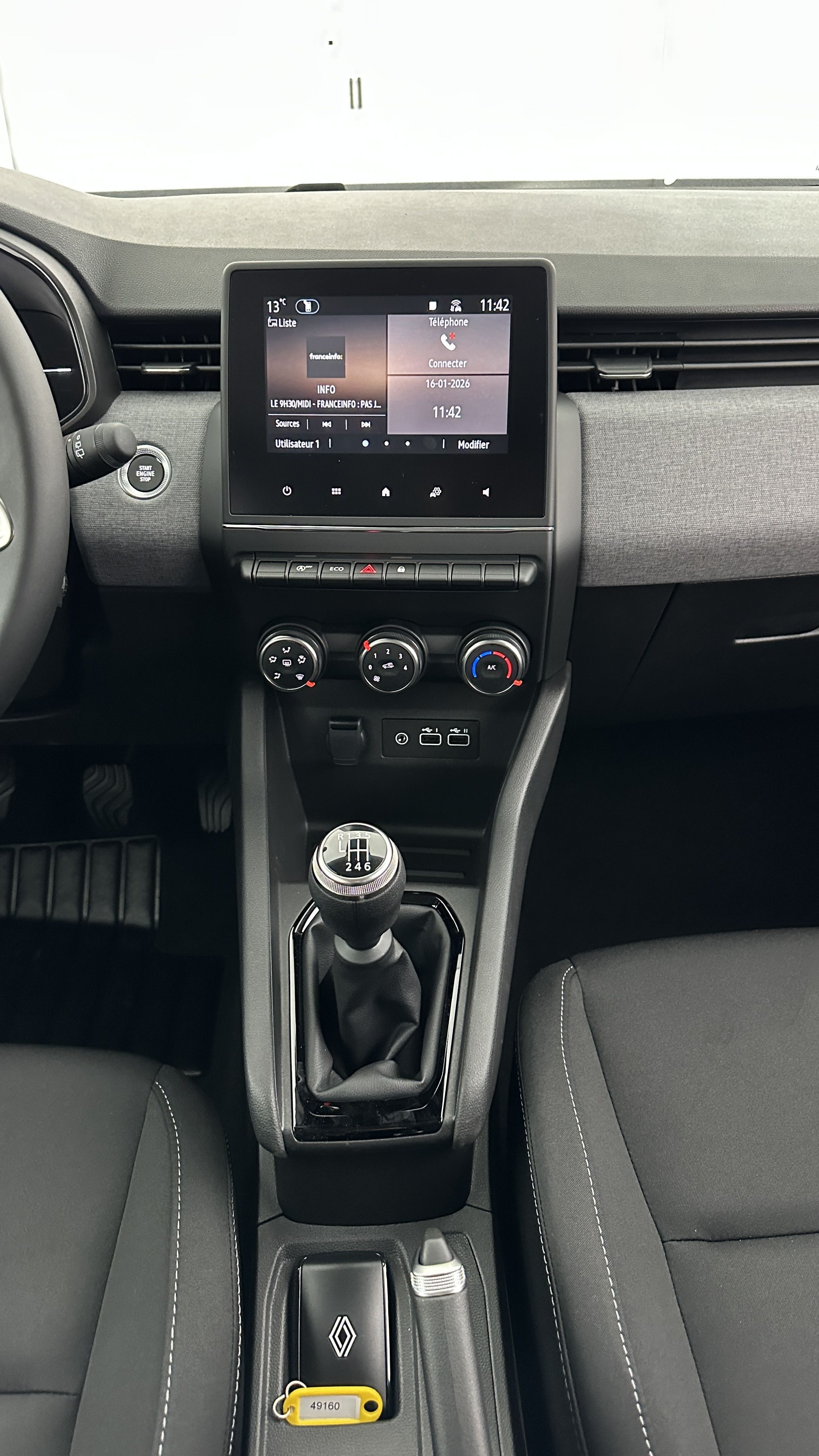 GLI00010433_p53 - RENAULT - CLIO - 2025 - photo 16