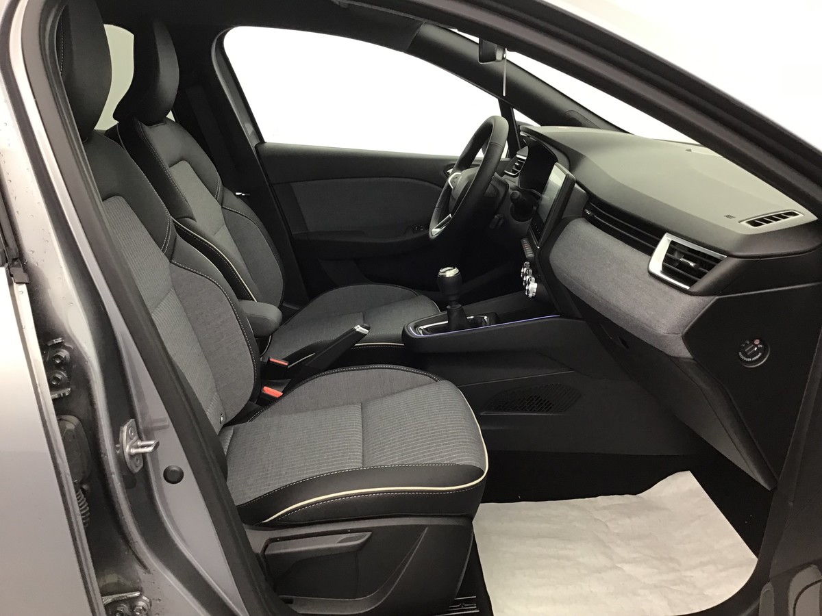 N201173_p3 - RENAULT - CLIO 5 - 2024 - photo 6