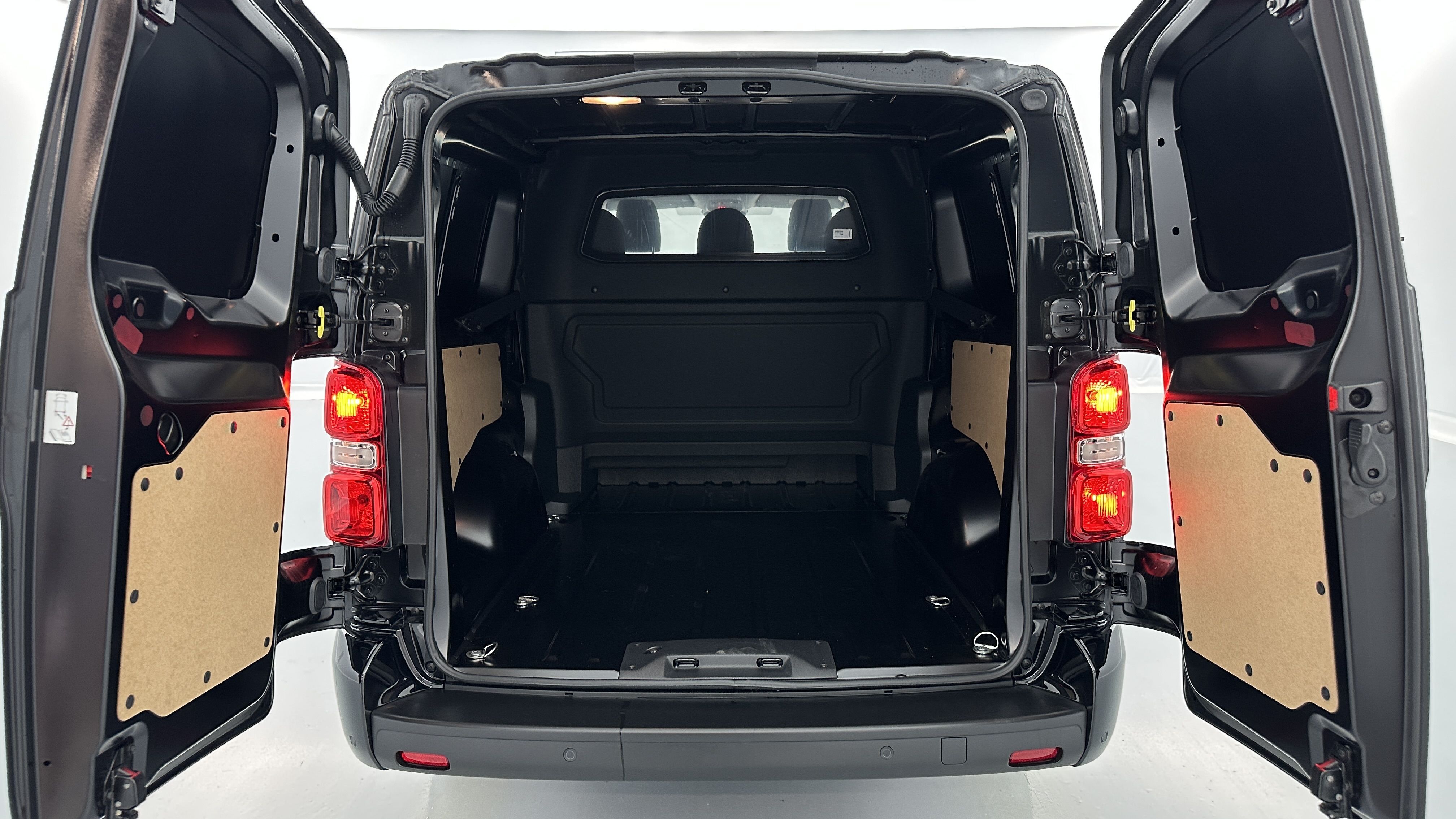 GLI00010632_p53 - PEUGEOT - EXPERT CA - 2025 - photo 9