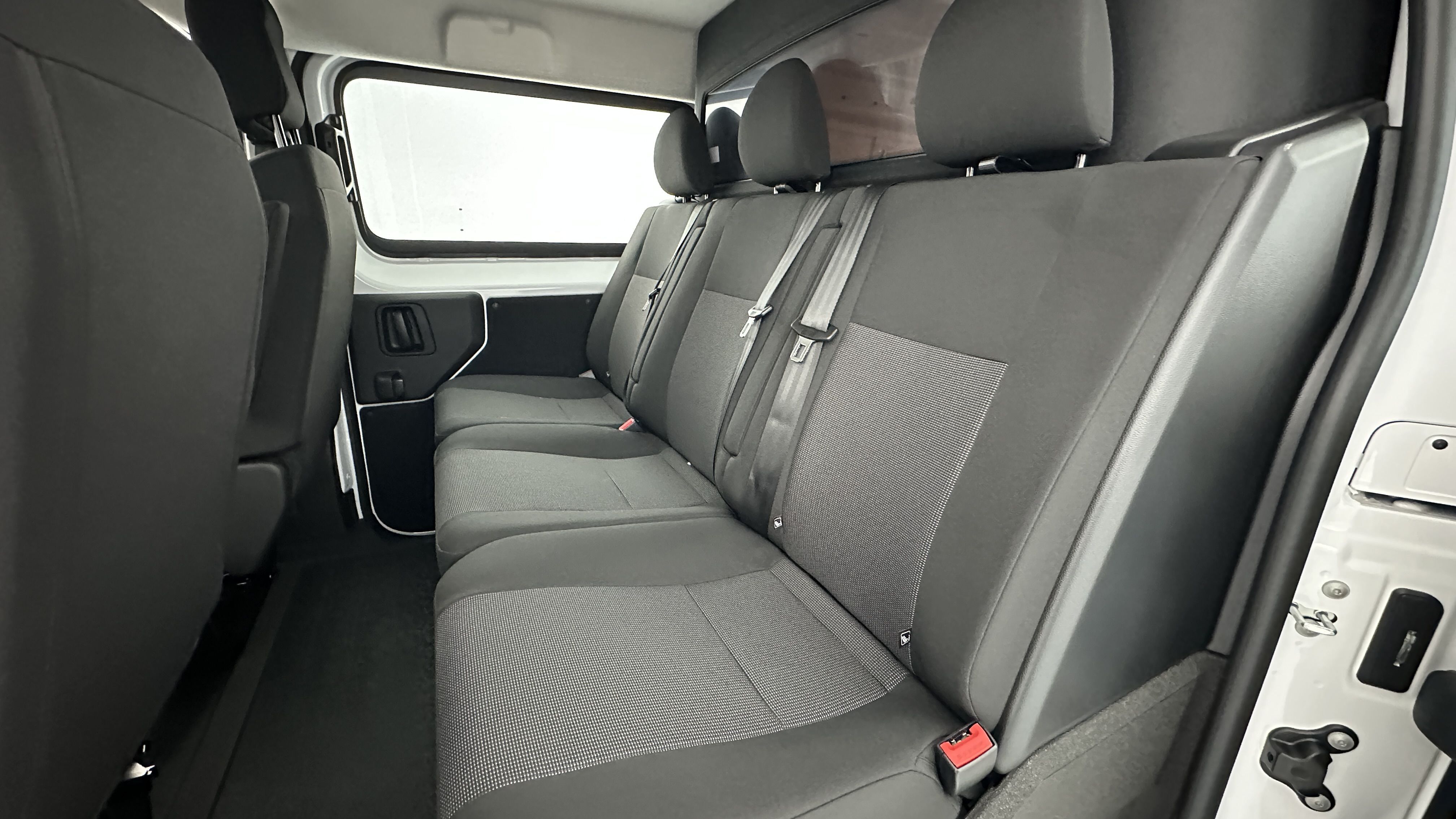 GLI00010637_p53 - PEUGEOT - EXPERT CA - 2025 - photo 8