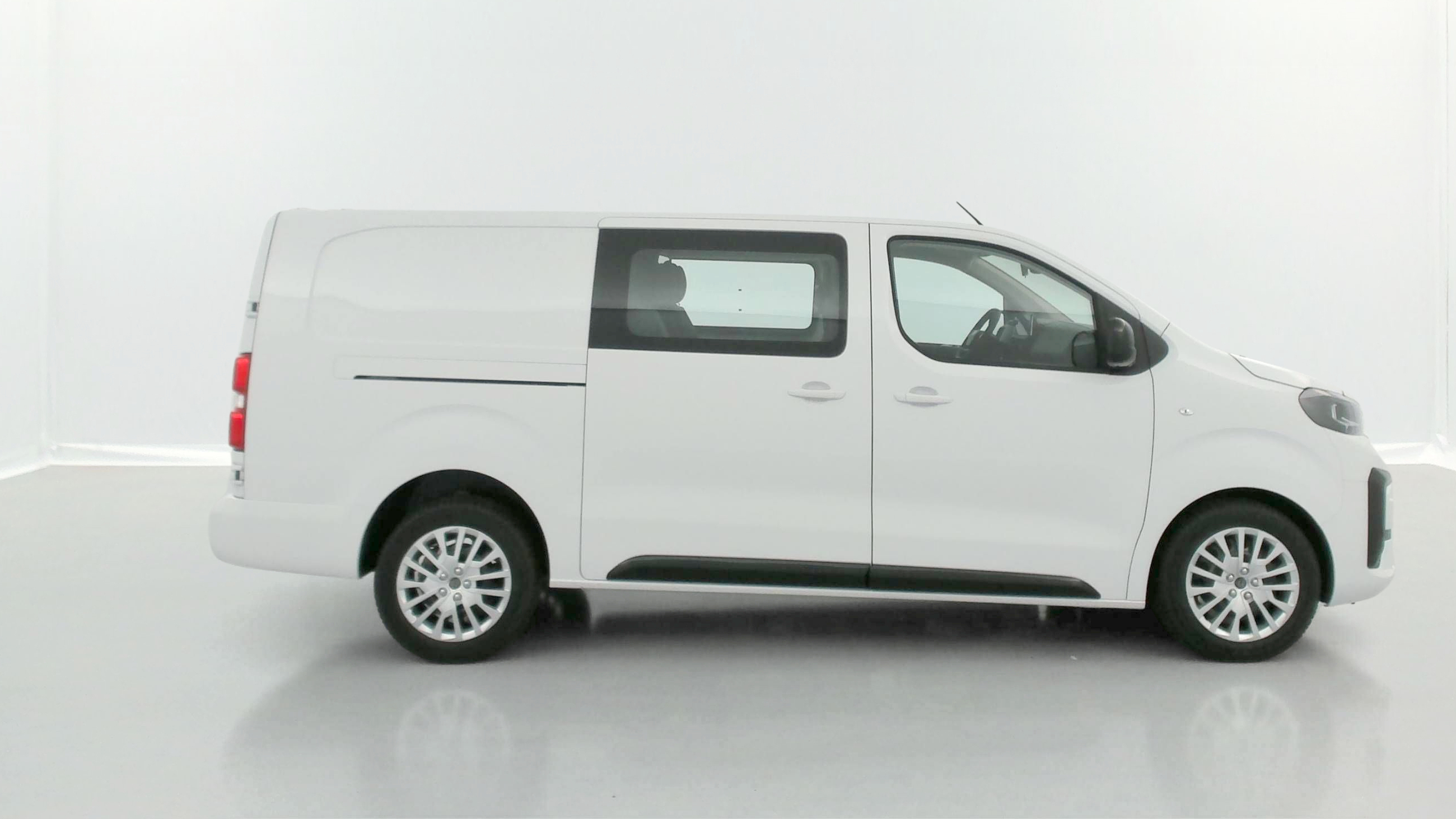 GLI00010637_p53 - PEUGEOT - EXPERT CA - 2025 - photo 19