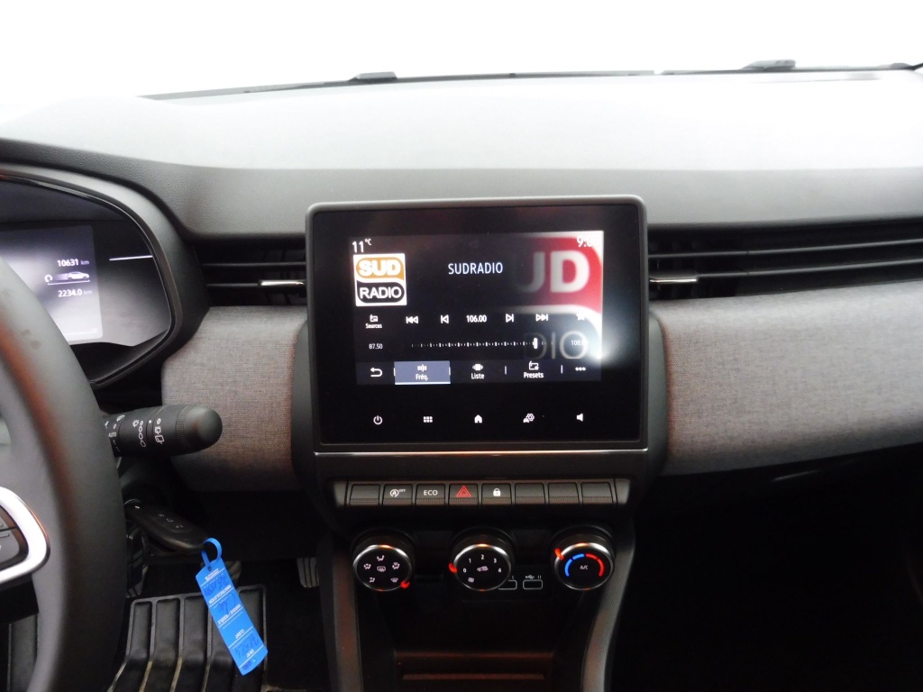 72524_p51 - RENAULT - CLIO - 2025 - photo 10