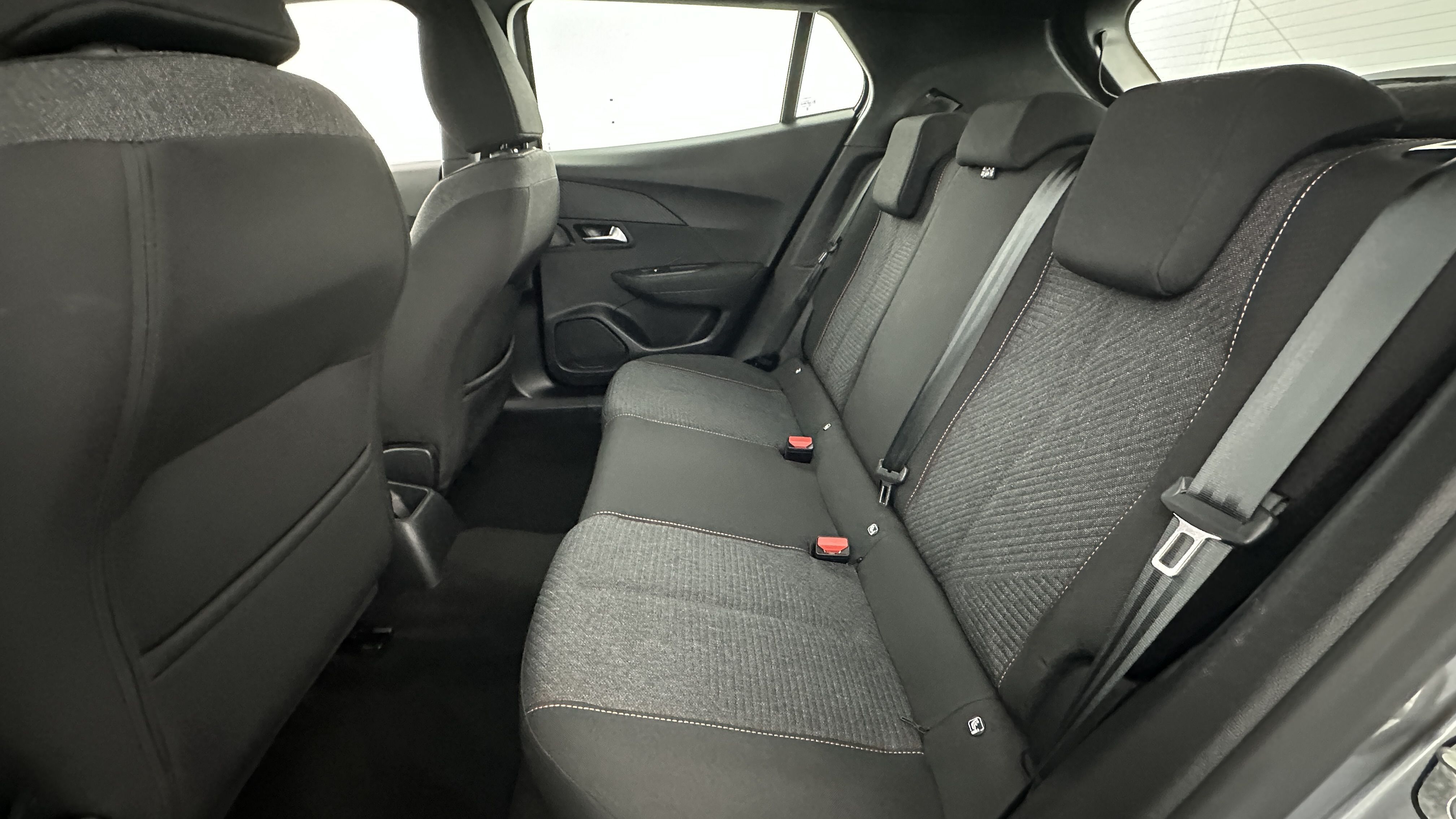 GLI00012454_p53 - PEUGEOT - 2008 - 2025 - photo 9