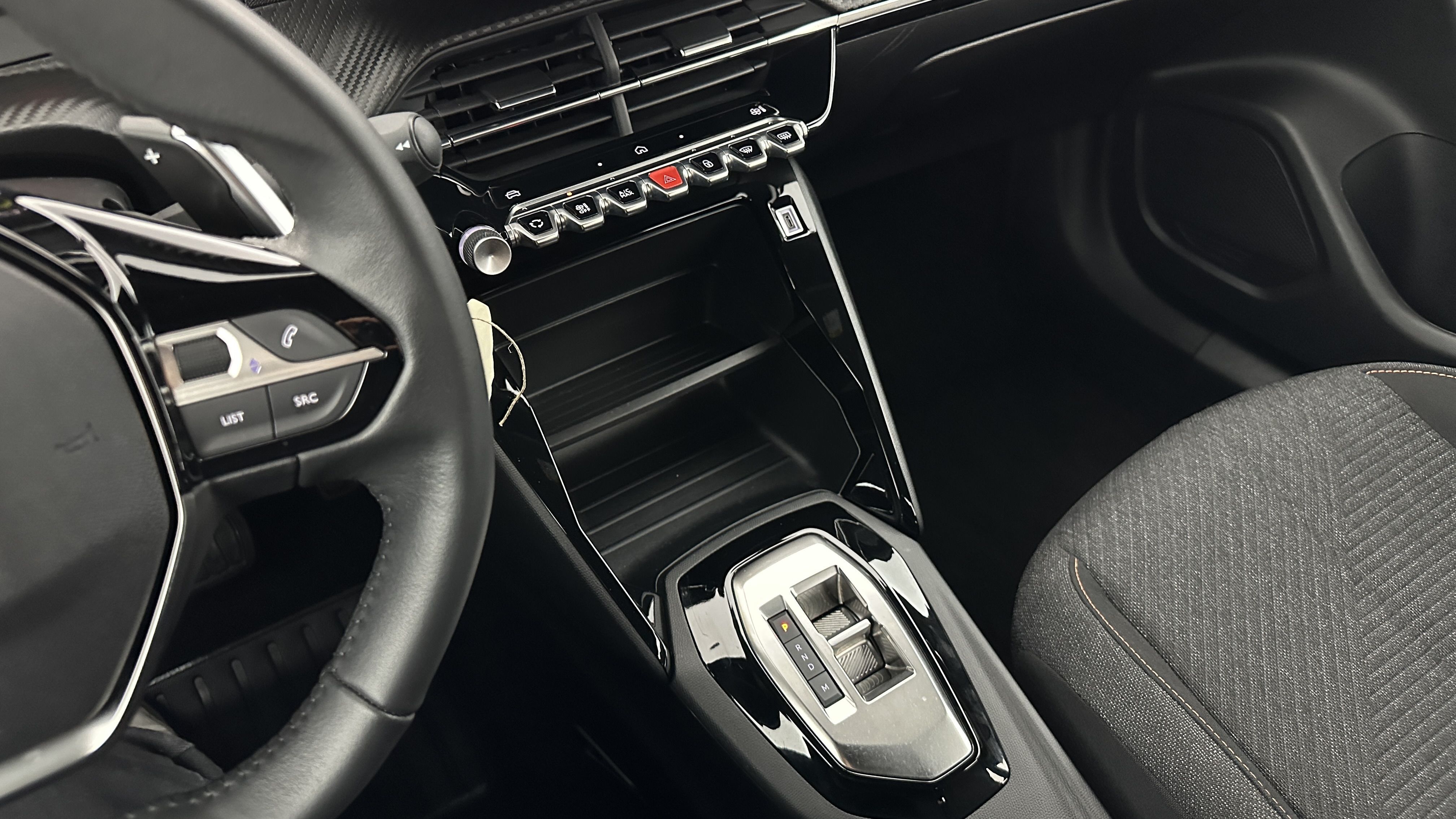 GLI00012454_p53 - PEUGEOT - 2008 - 2025 - photo 15