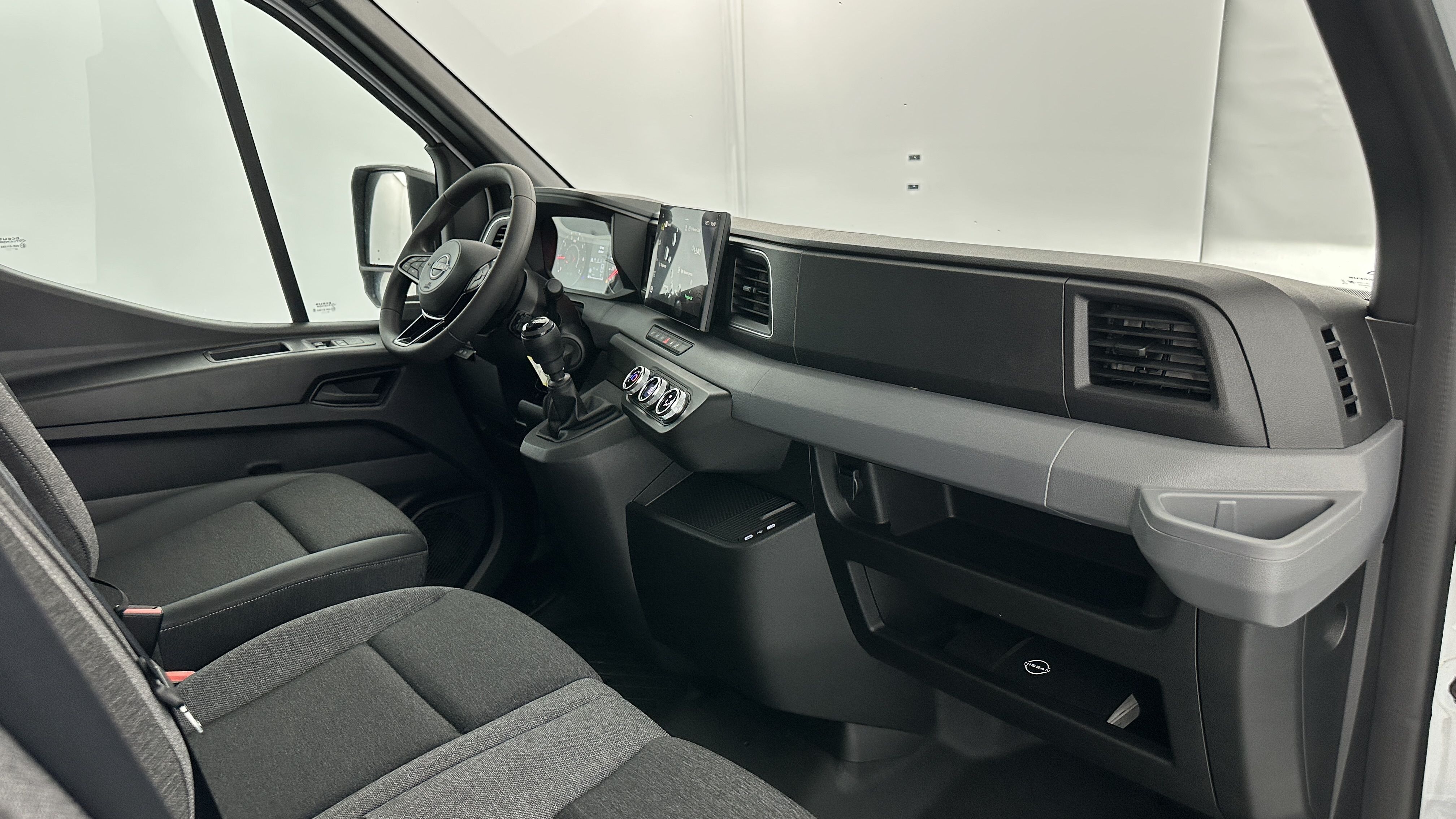 GLI00011052_p53 - NISSAN - INTERSTAR - 2025 - photo 7