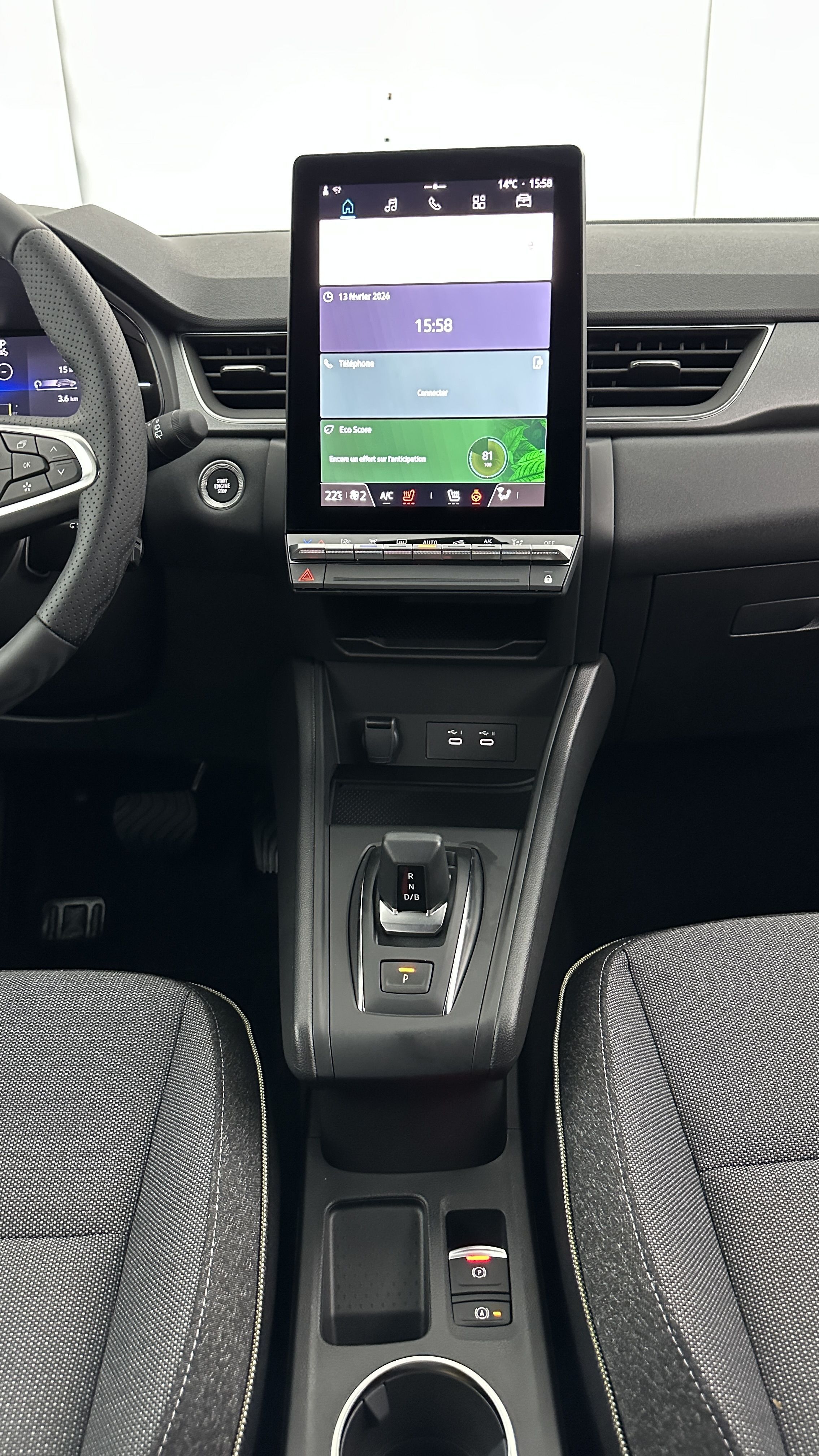 GLI00009837_p53 - RENAULT - CAPTUR - 2025 - photo 16