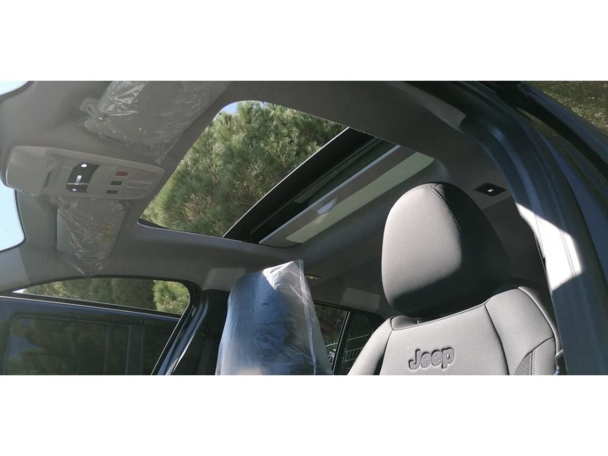 377869_p2 - JEEP - AVENGER - 2026 - photo 4