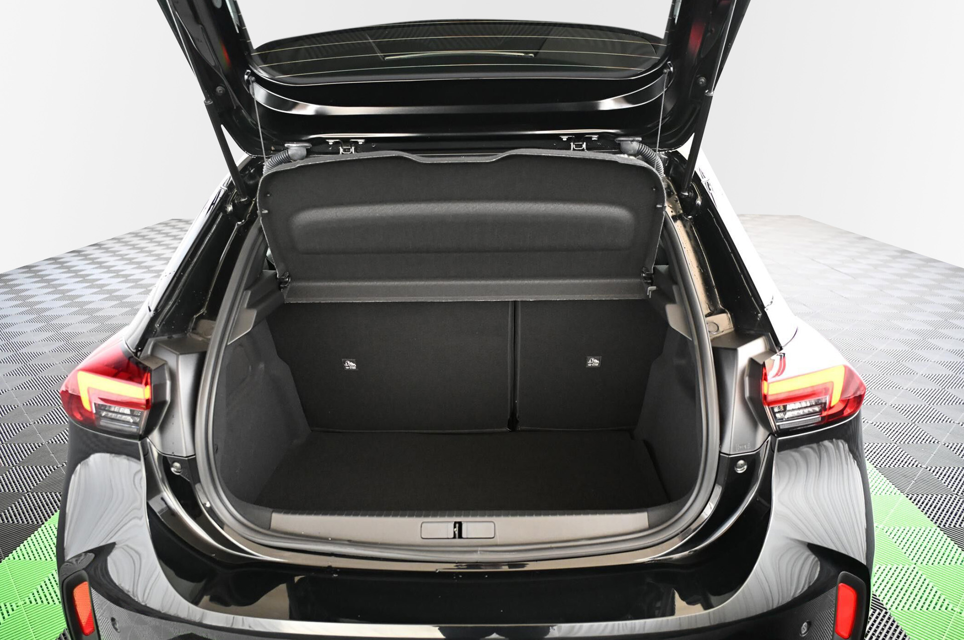 19218_p35 - OPEL - CORSA - 2023 - photo 36