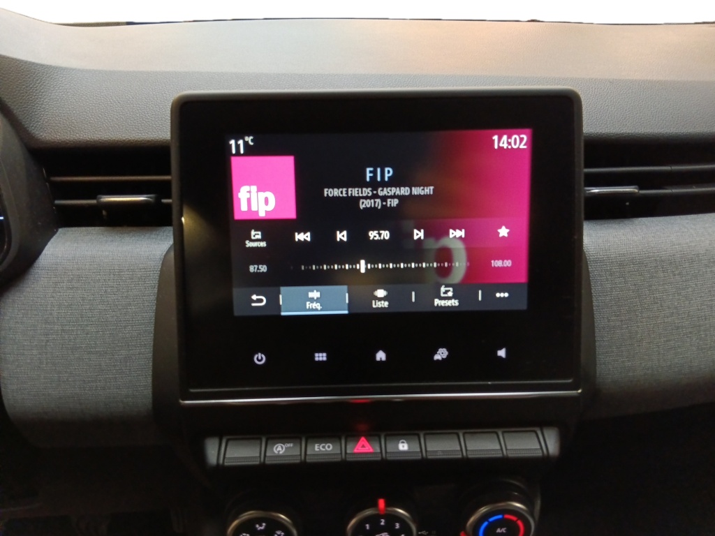 72452_p51 - RENAULT - CLIO - 2025 - photo 17