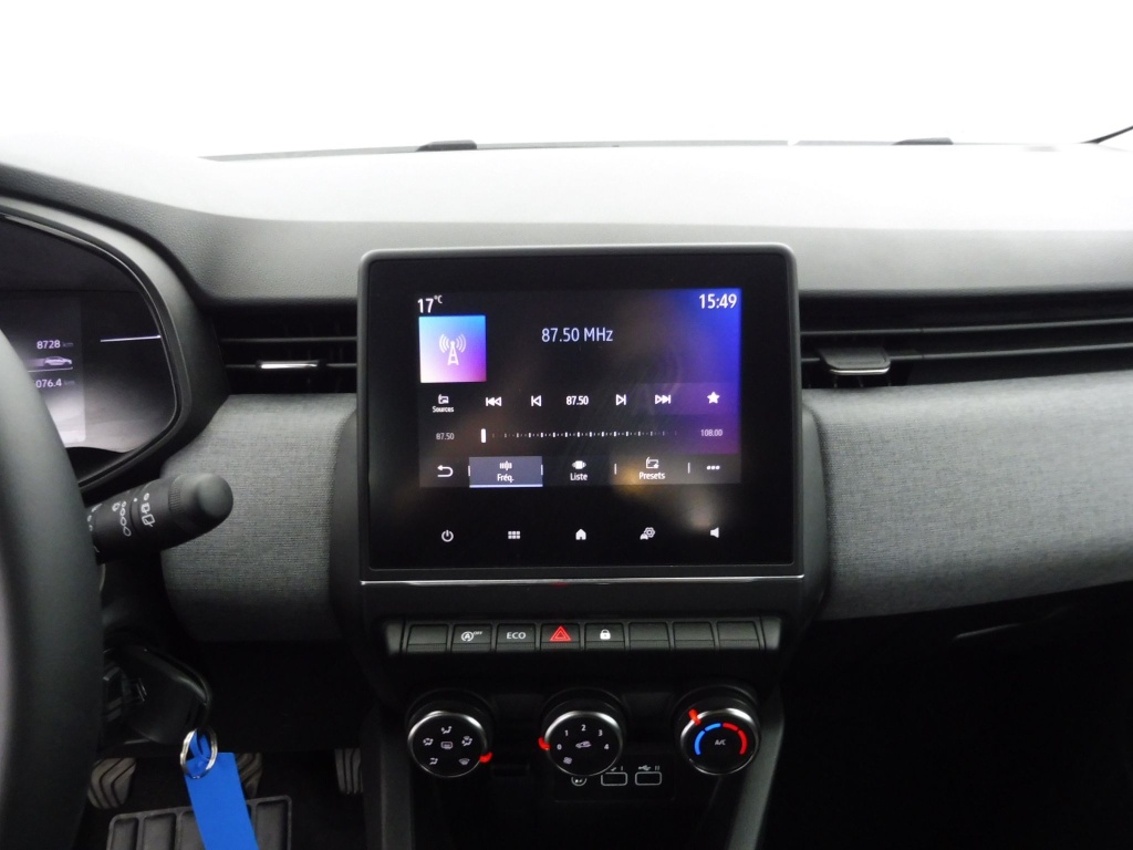 72417_p51 - RENAULT - CLIO - 2025 - photo 10