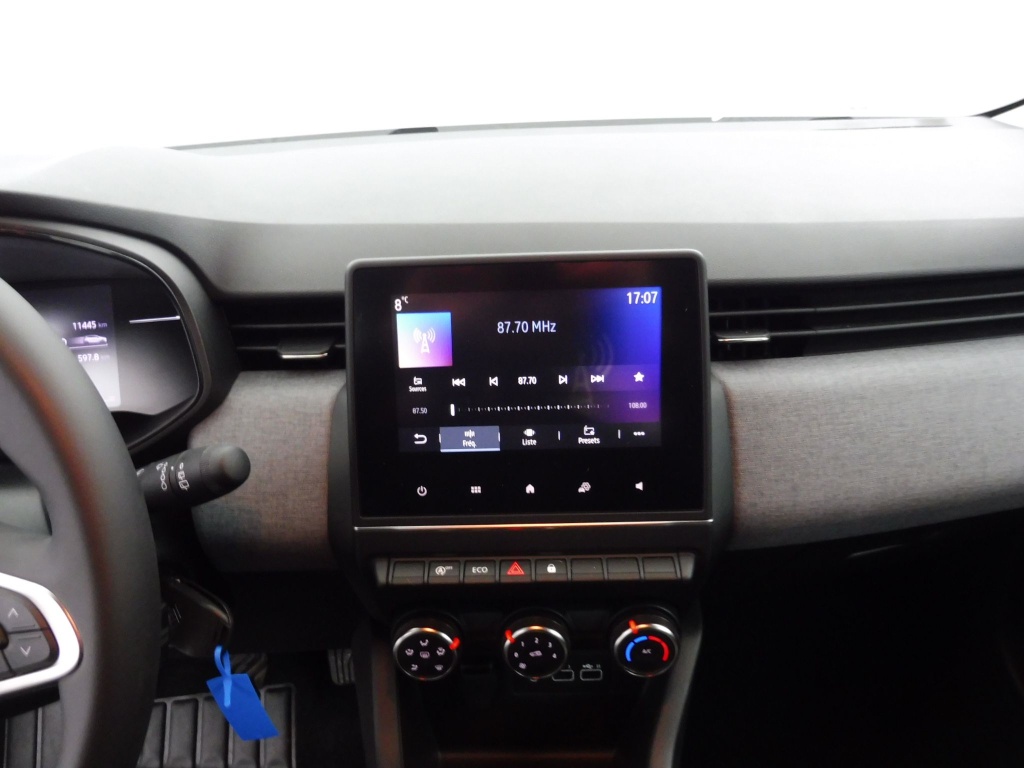 72511_p51 - RENAULT - CLIO - 2025 - photo 10