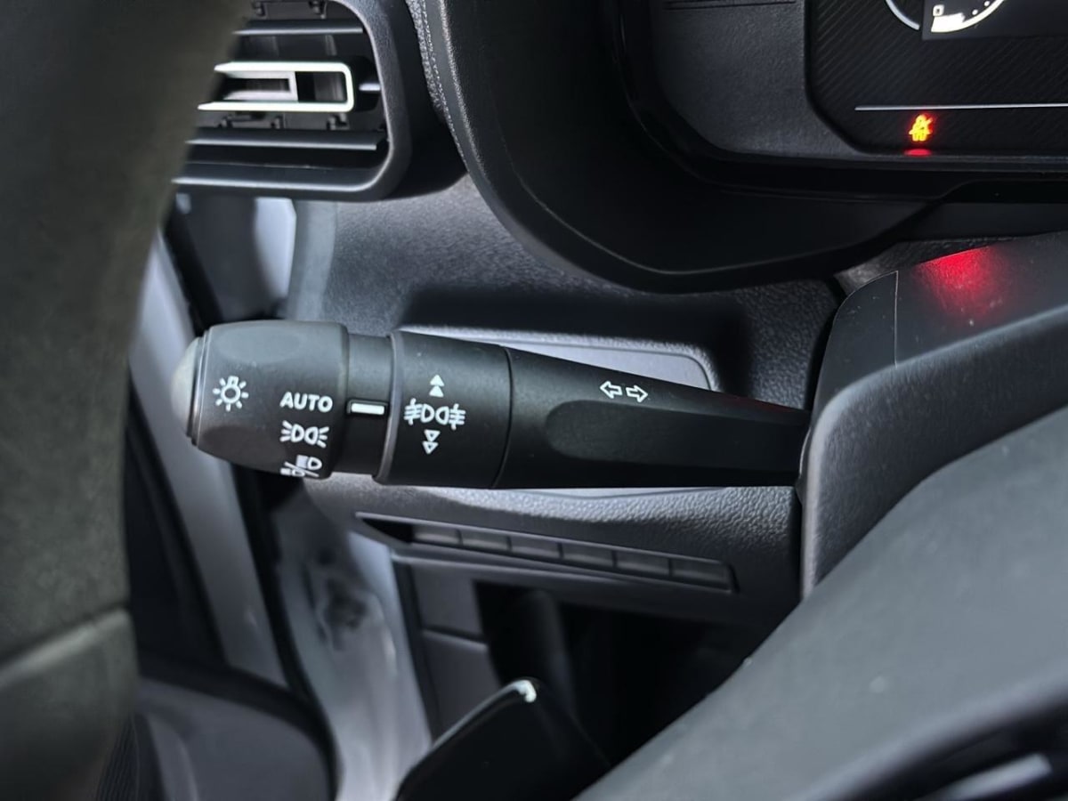 368908_p2 - CITROEN - BERLINGO - 2025 - photo 9