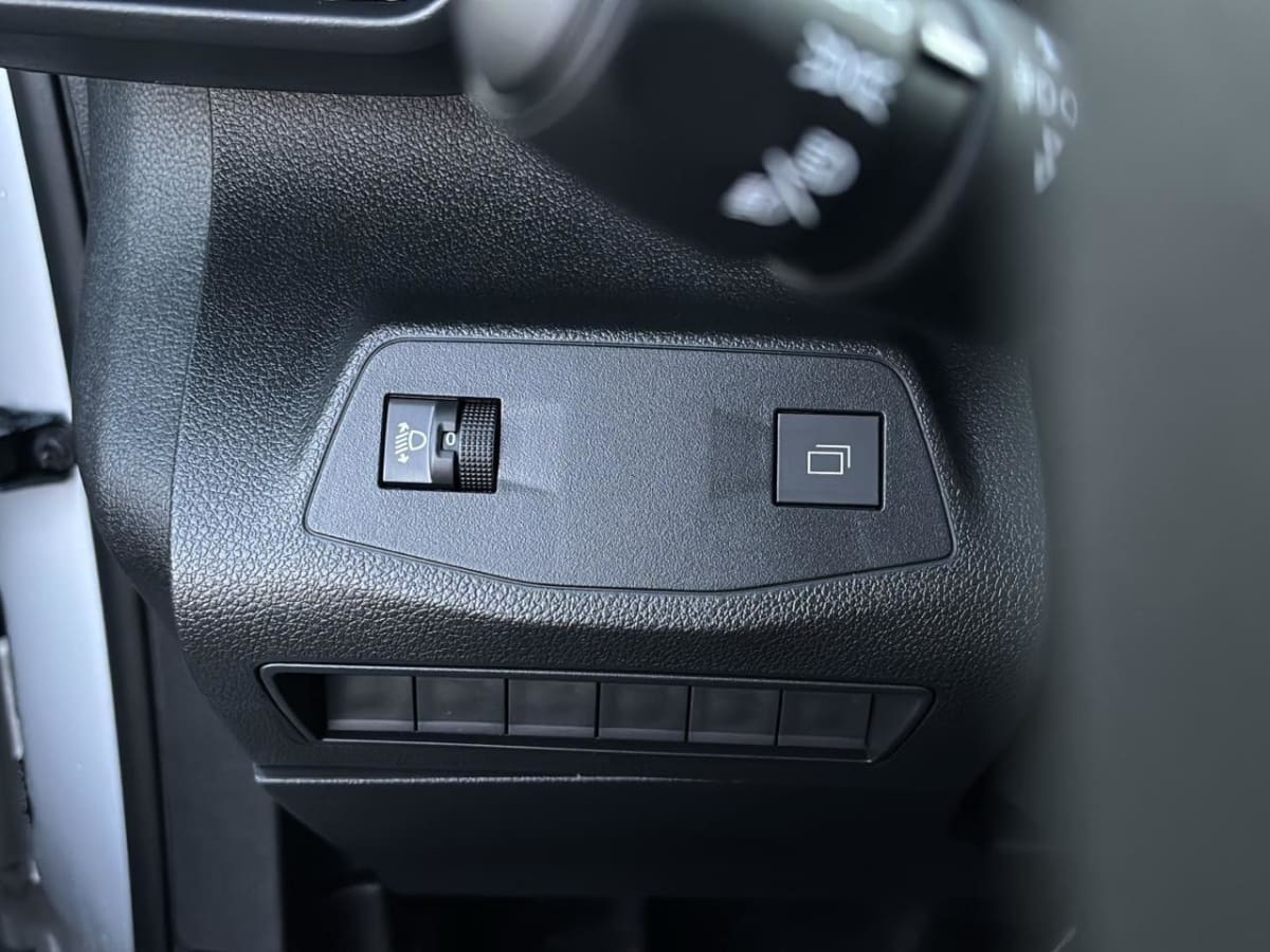 368908_p2 - CITROEN - BERLINGO - 2025 - photo 8