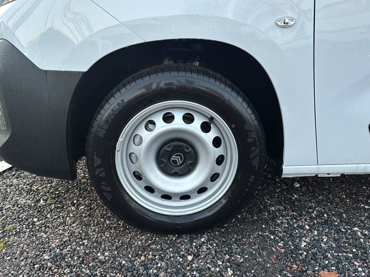 368908_p2 - CITROEN - BERLINGO - 2025 - photo 5