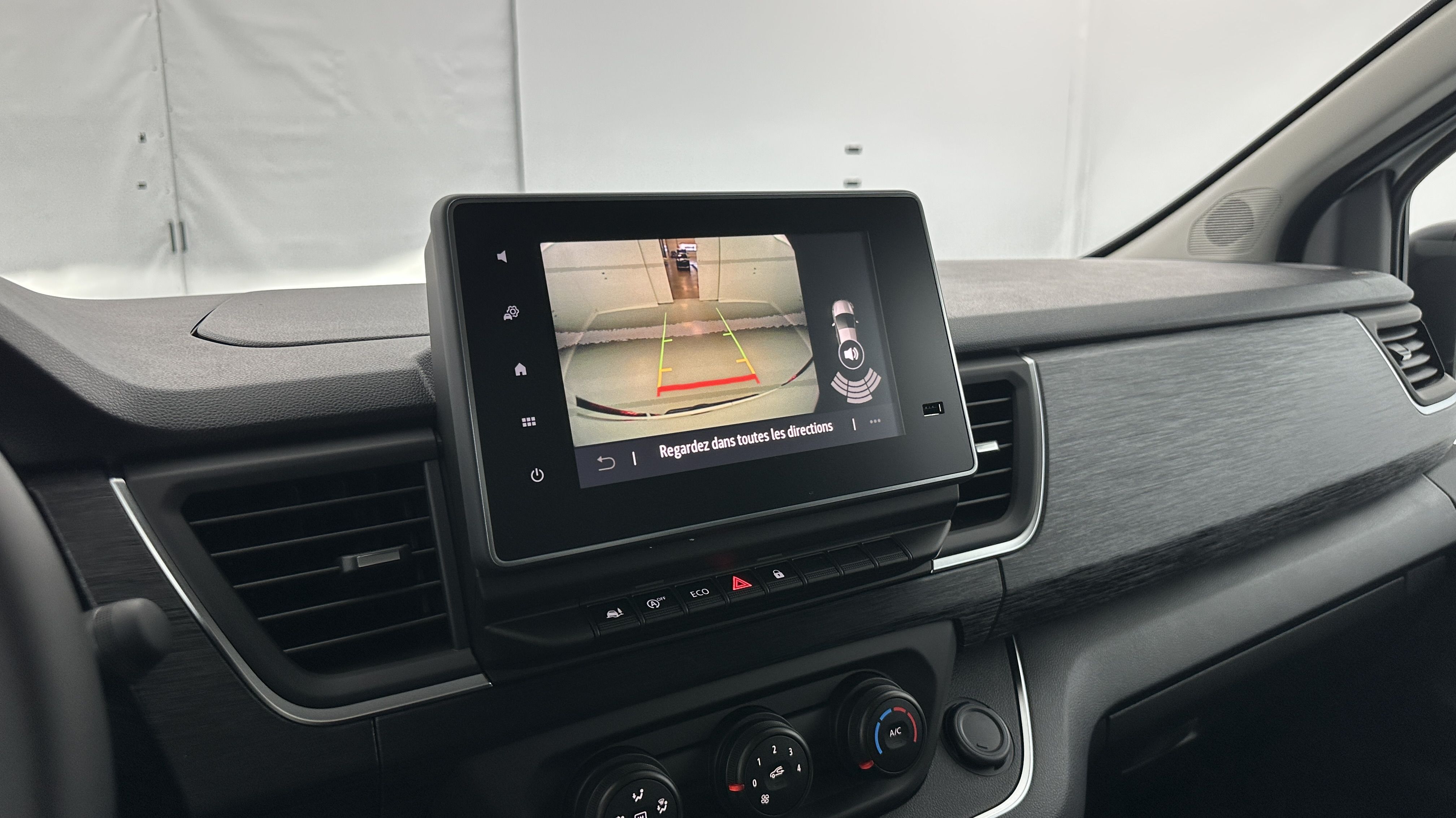 GLI00026308_p53 - RENAULT - TRAFIC - 2025 - photo 16