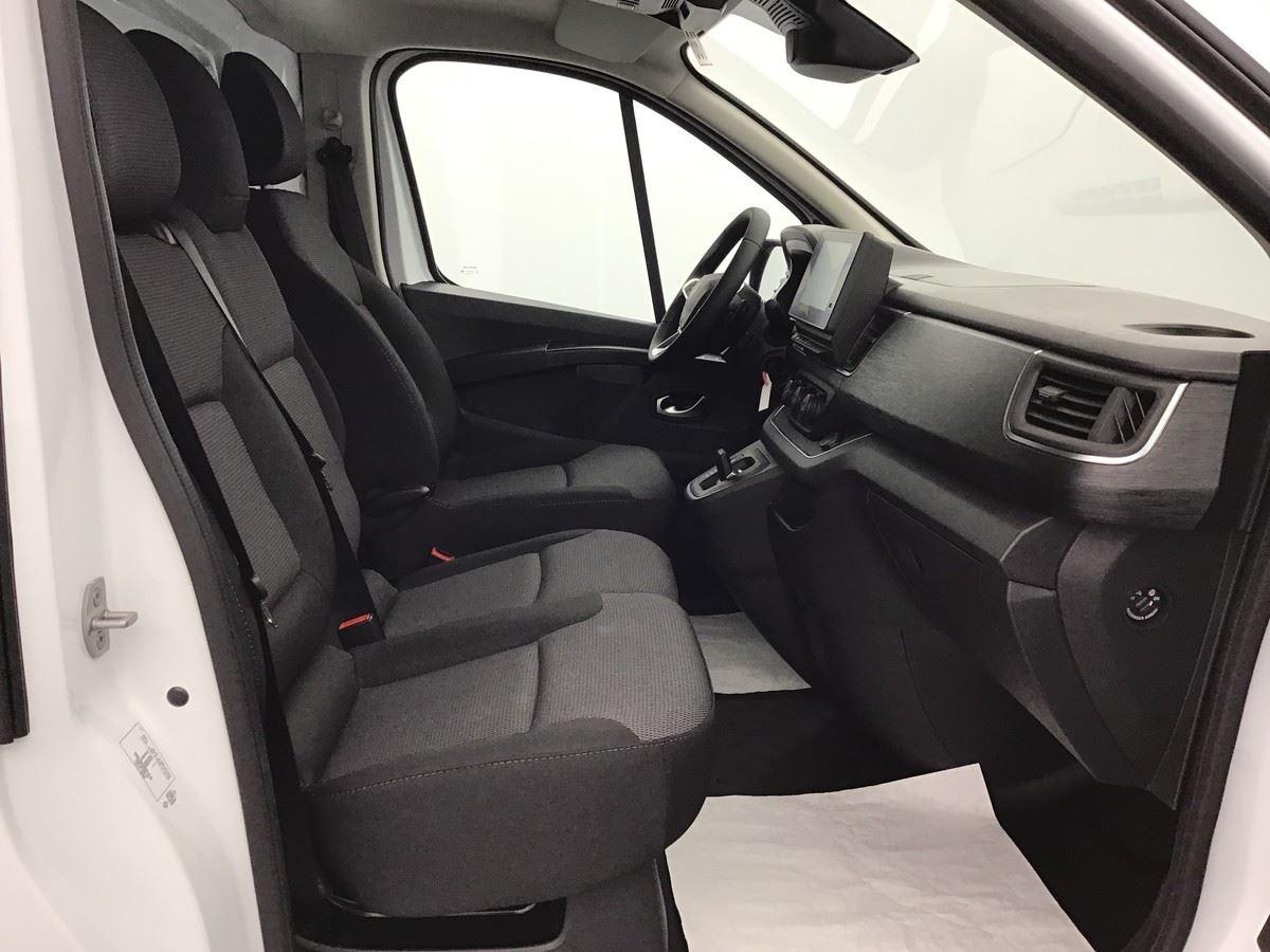 380932_p2 - RENAULT - TRAFIC - 2026 - photo 6